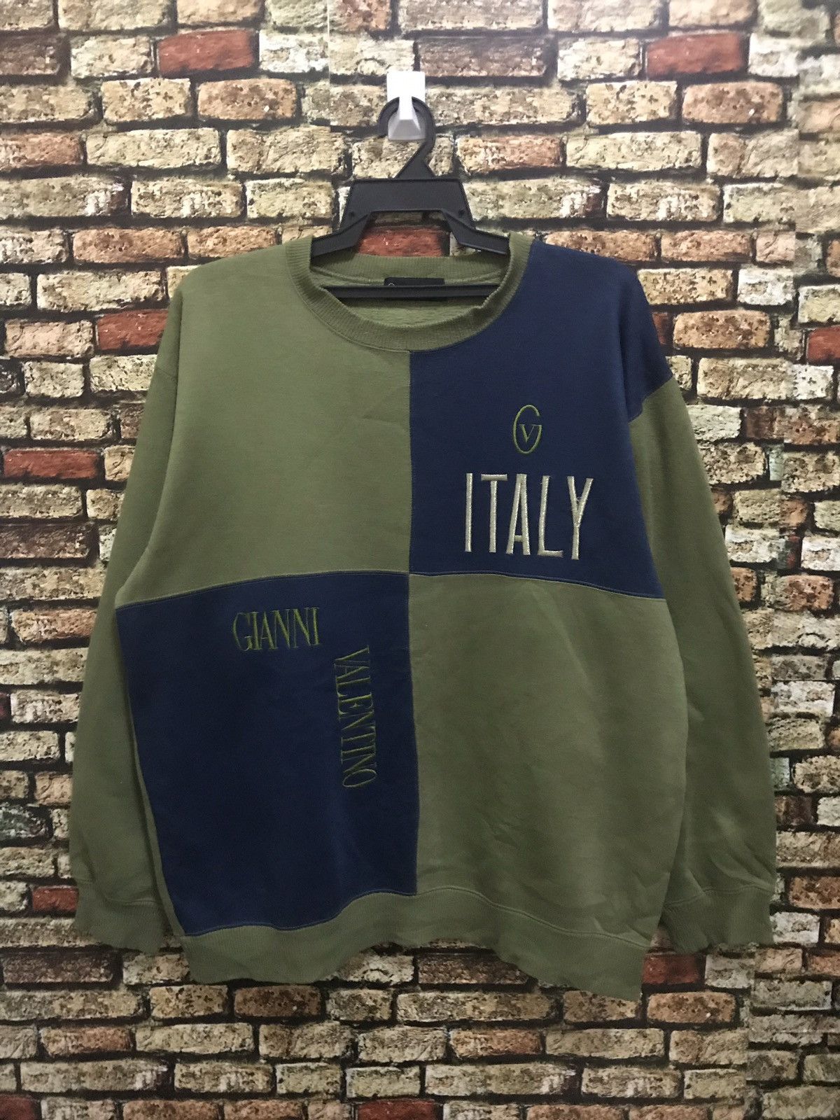 Gianni Valentino × Giovanni Valentino × Valentino Gianni Valentino Sweatshirt Jumper Spellout Logo Designer Size US M / EU 48-50 / 2 - 1 Thumbnail