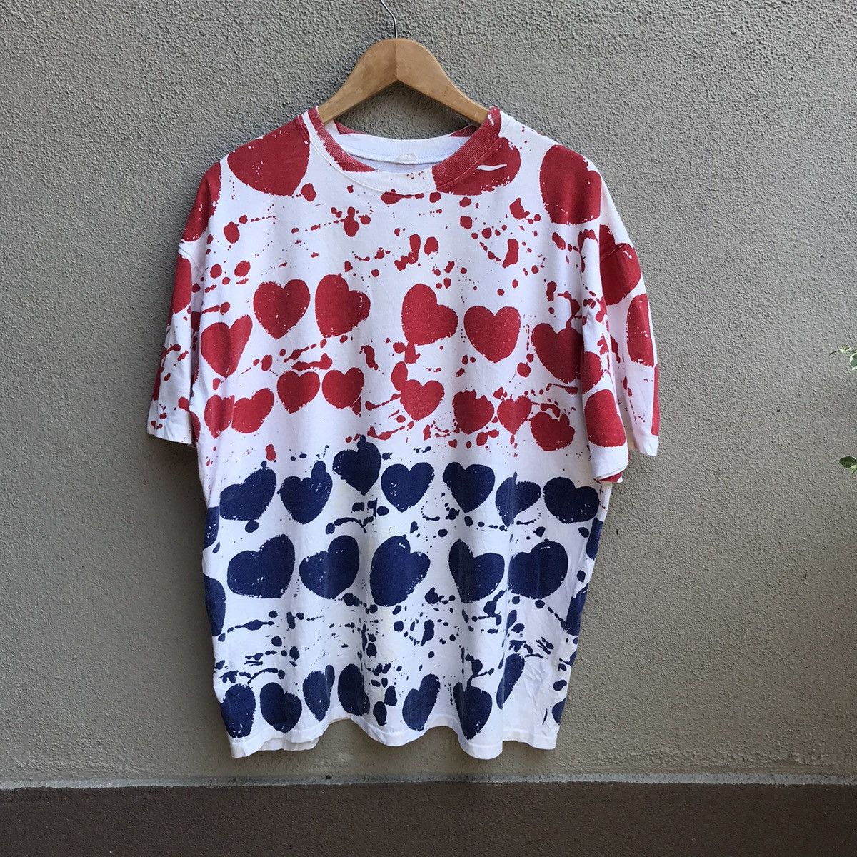 Vintage Vintage LOVE heart shape box all over print tee Size US XL / EU 56 / 4 - 1 Thumbnail