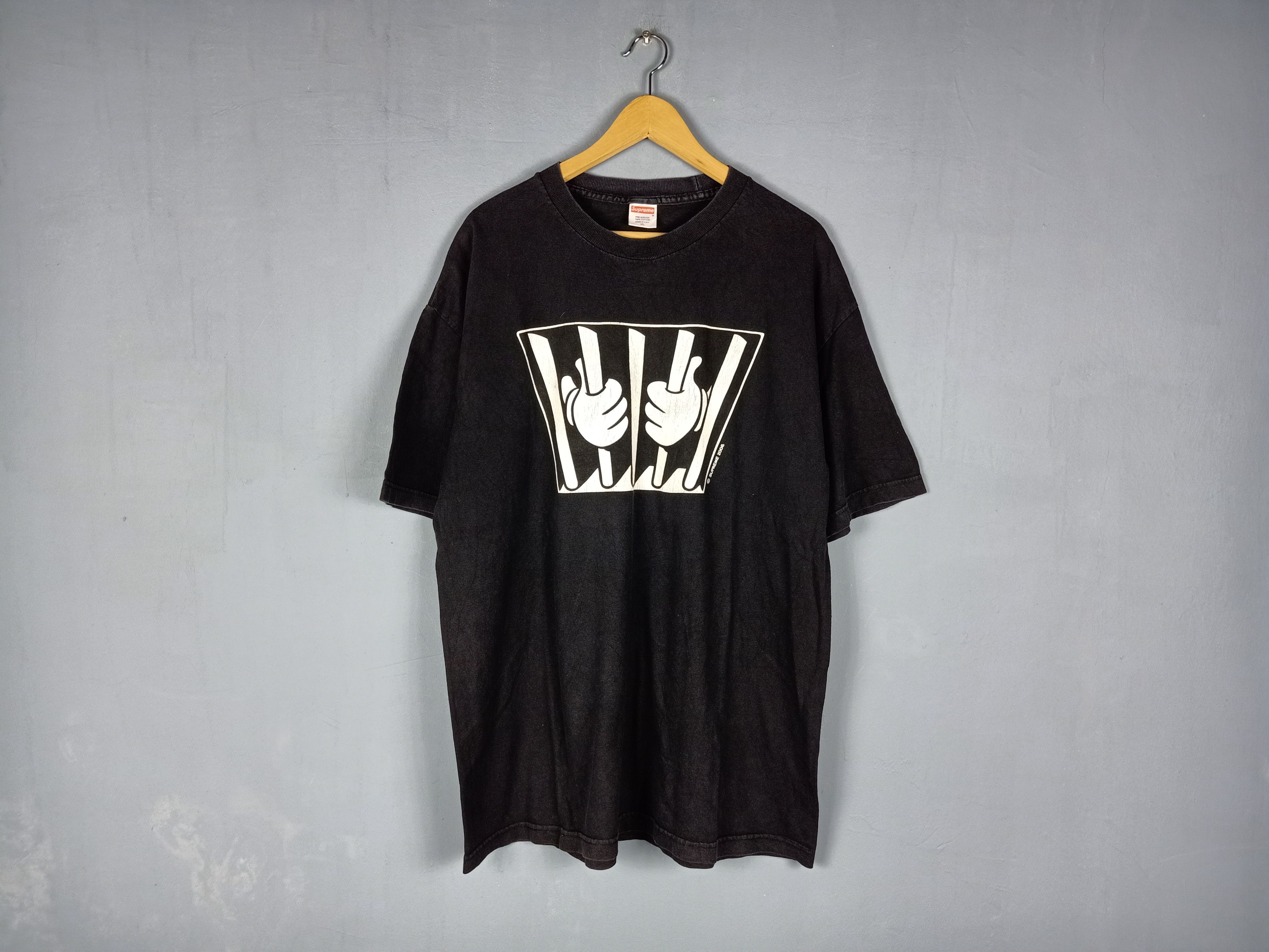 Supreme 2006 Supreme Mickey Mouse Jail Hands Tee | Grailed