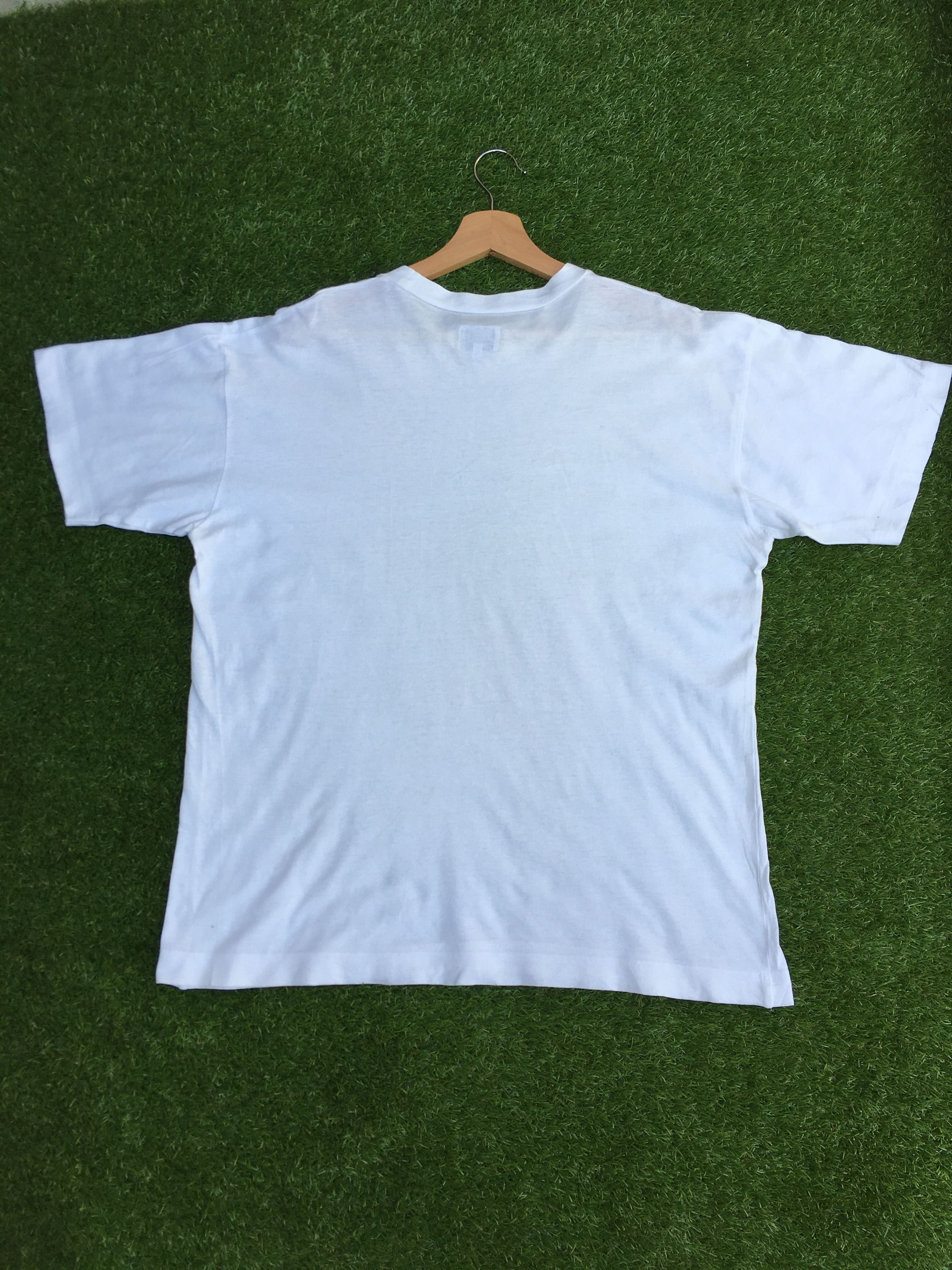 Benetton Vtg 90s United Colors Of Benetton tshirt spellout big logo Size US L / EU 52-54 / 3 - 6 Thumbnail