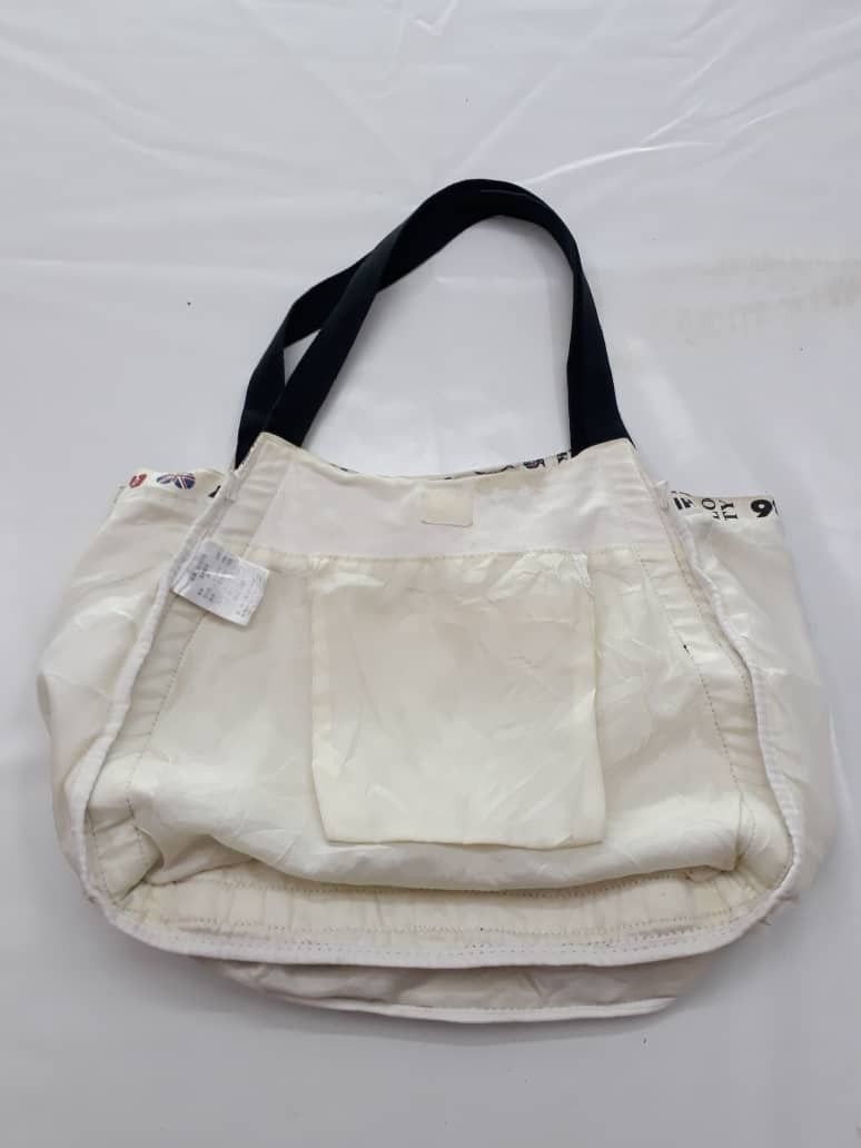 Japanese Brand HELLO KITTY Tote Bags Size ONE SIZE - 6 Thumbnail