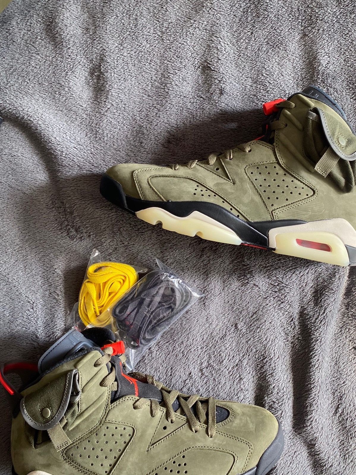 Nike air jordan 6 x travis scott Size US 9 / EU 42 - 3 Thumbnail