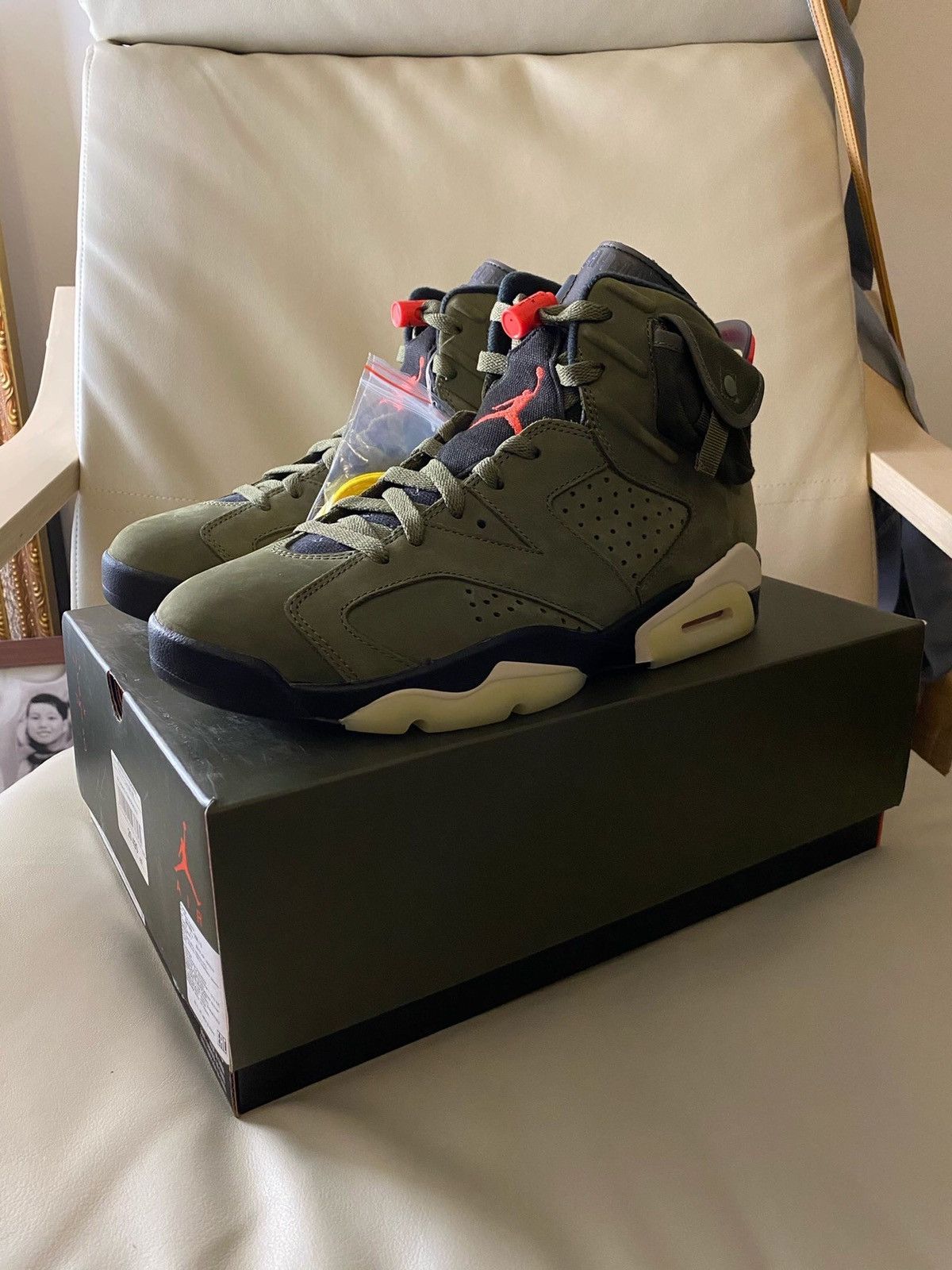 Nike air jordan 6 x travis scott Size US 9 / EU 42 - 1 Thumbnail