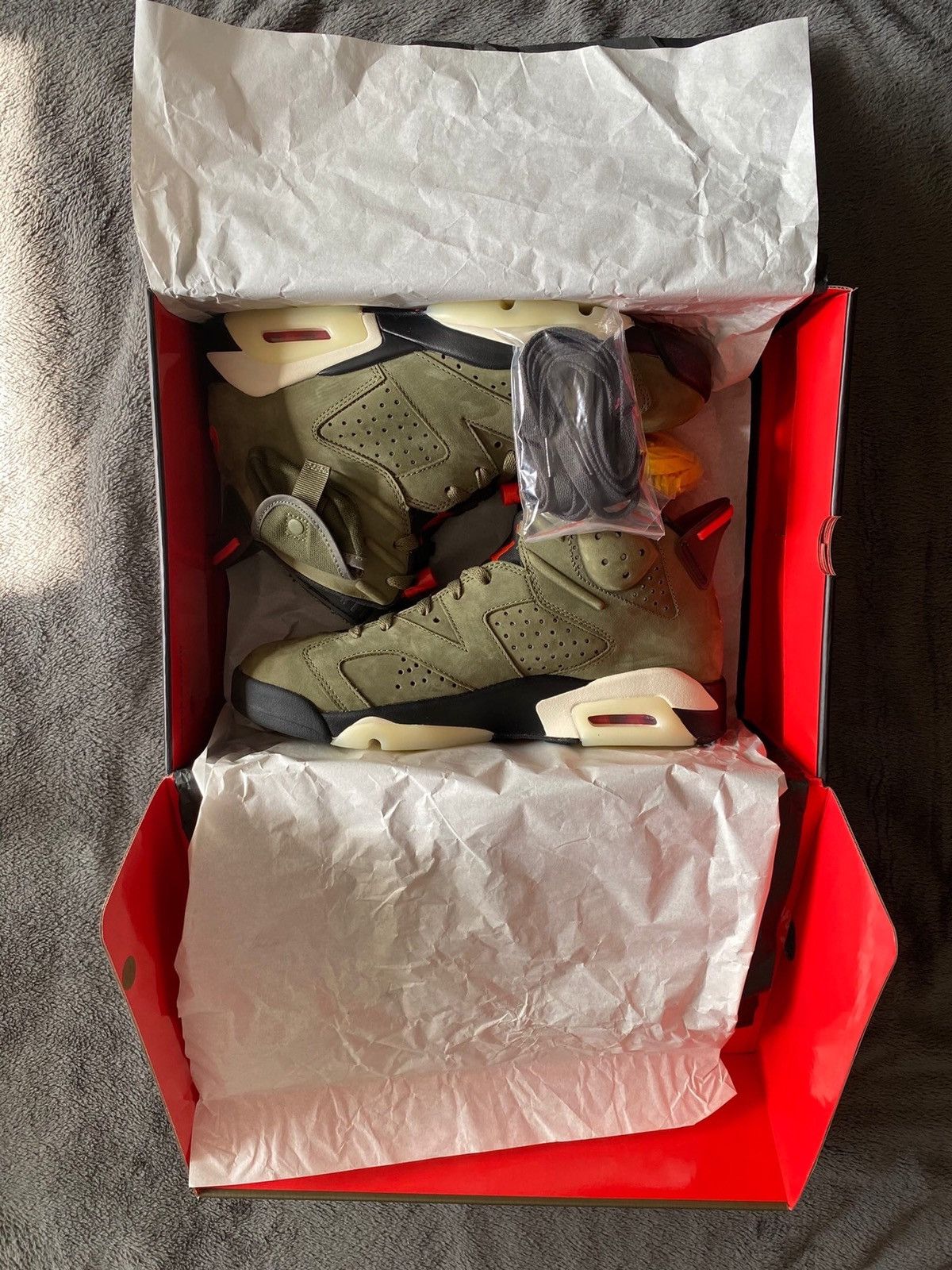 Nike air jordan 6 x travis scott Size US 9 / EU 42 - 5 Thumbnail