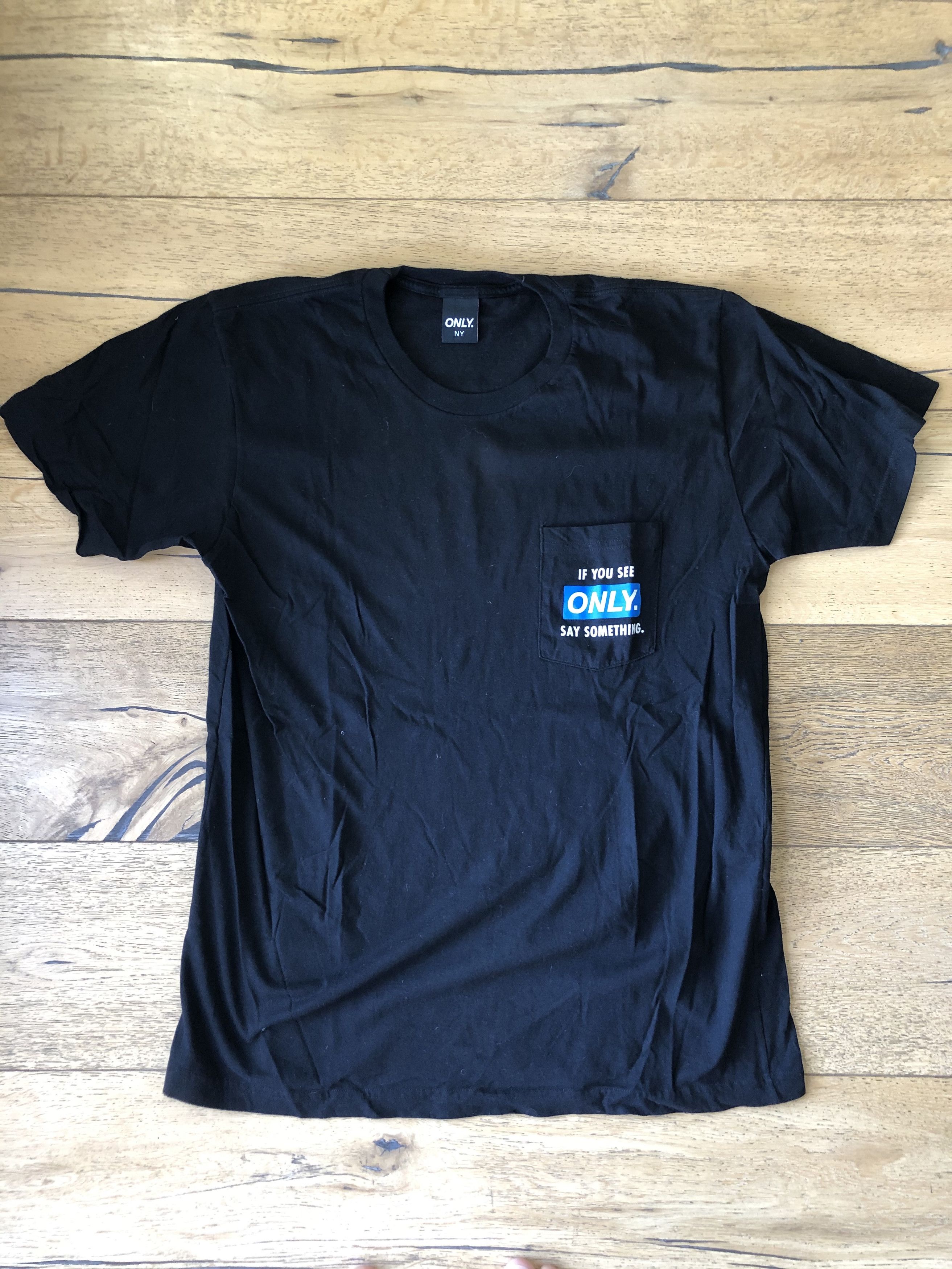 Only NY Only NY IF you see only say something Size US L / EU 52-54 / 3 - 1 Thumbnail