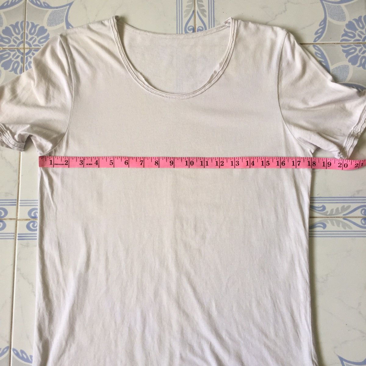 Black Barrett × Neil Barrett Black Barrett by Neil Barret White Tee Simple & Nice Size US S / EU 44-46 / 1 - 19 Thumbnail