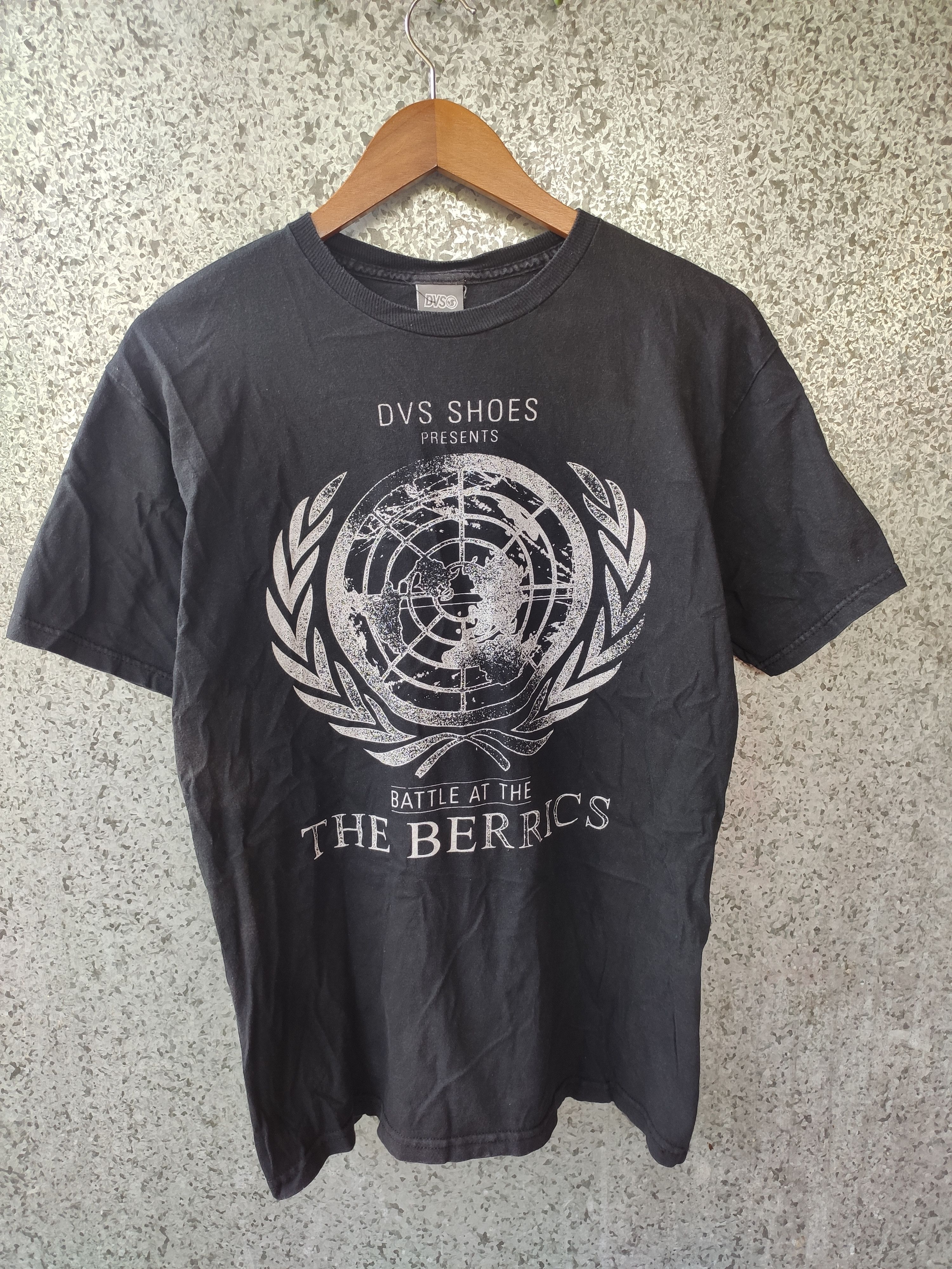 DVS DVS Shoes t shirt The Battle at the Berrics edition Size US M / EU 48-50 / 2 - 2 Thumbnail