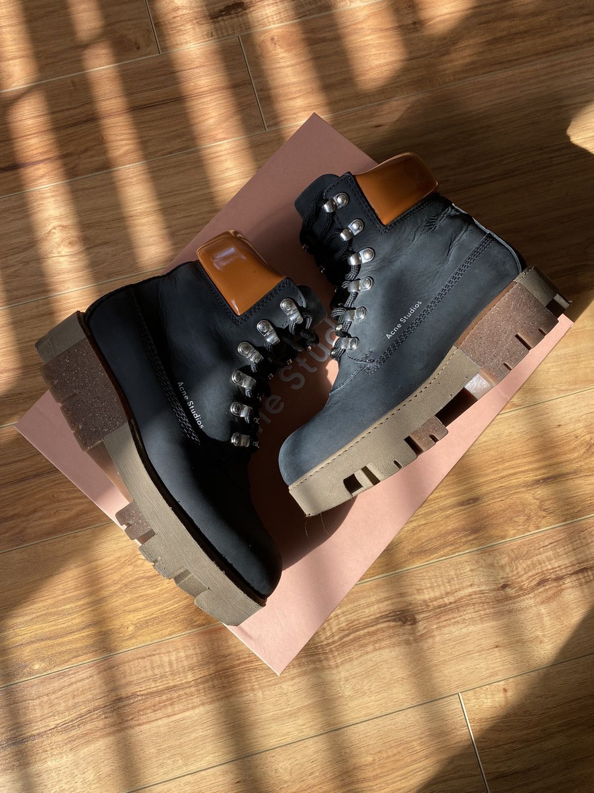 Acne Studios Acne Studios Telde Boots Size 35W Size US 5 / IT 35 - 1 Thumbnail