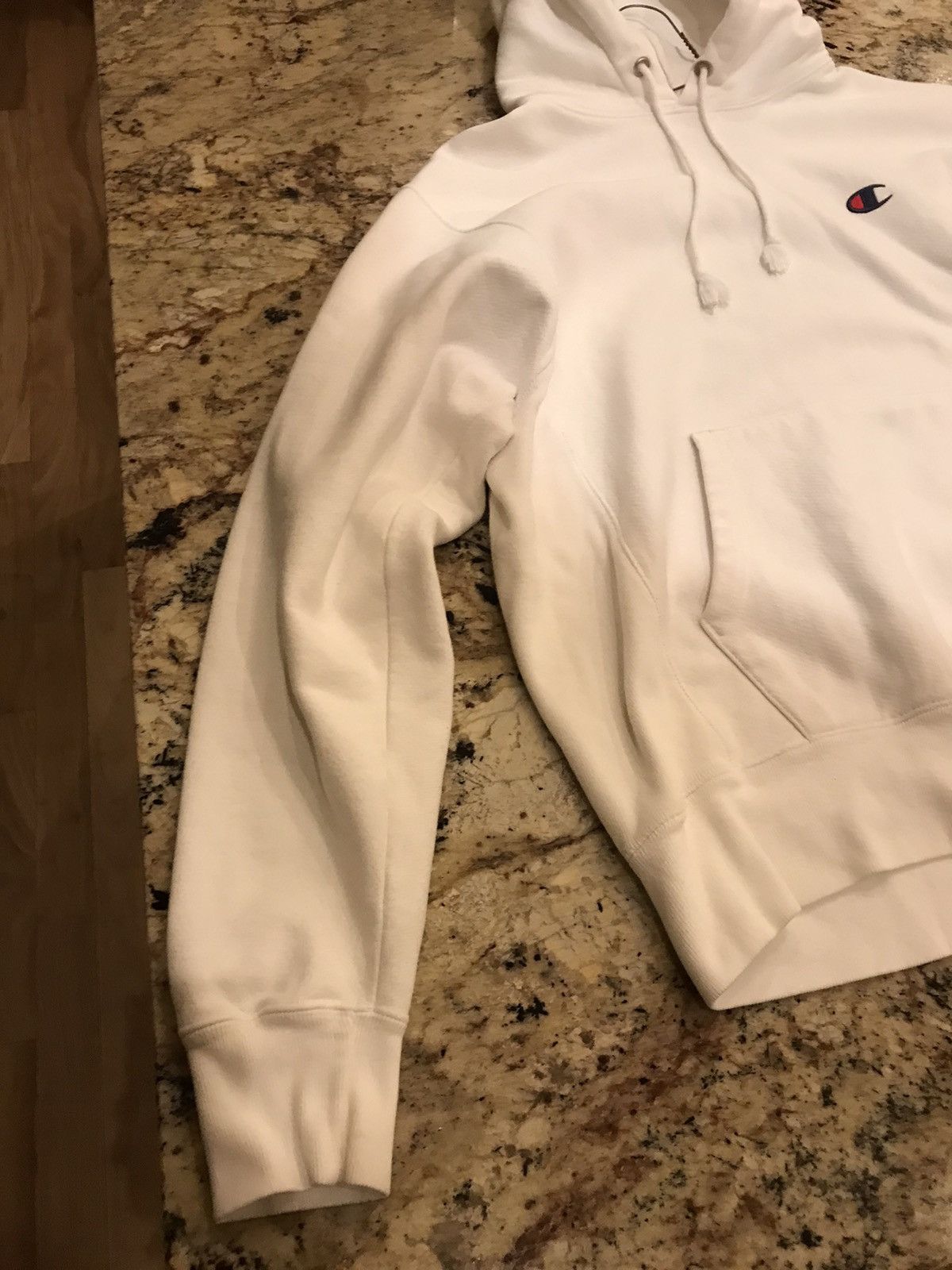 Champion Champion reverse weave white hoodie size medium Size US M / EU 48-50 / 2 - 3 Thumbnail