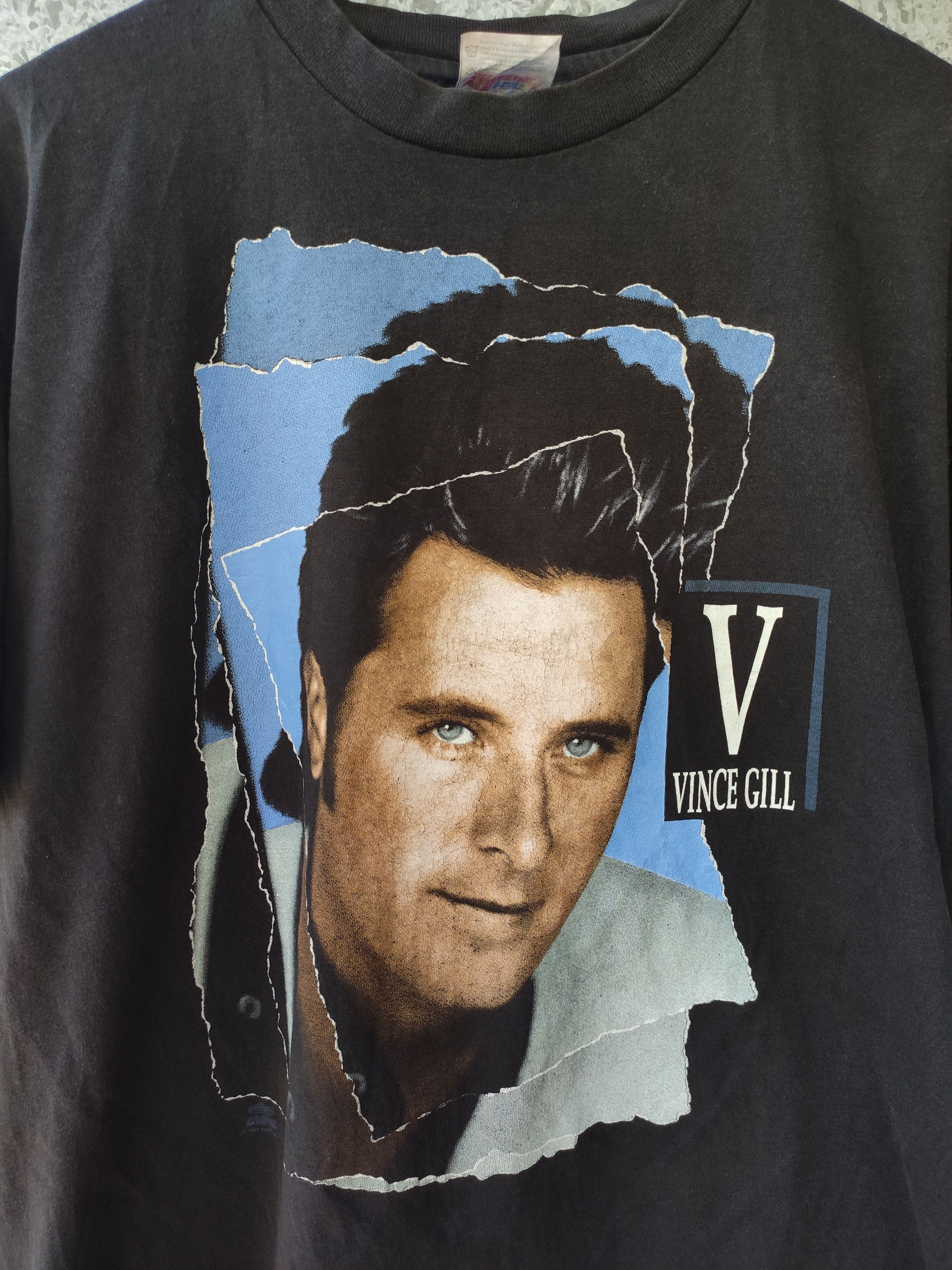 Band Tees Vintage 90s Vintage Vince Gill t shirt Size US L / EU 52-54 / 3 - 2 Thumbnail