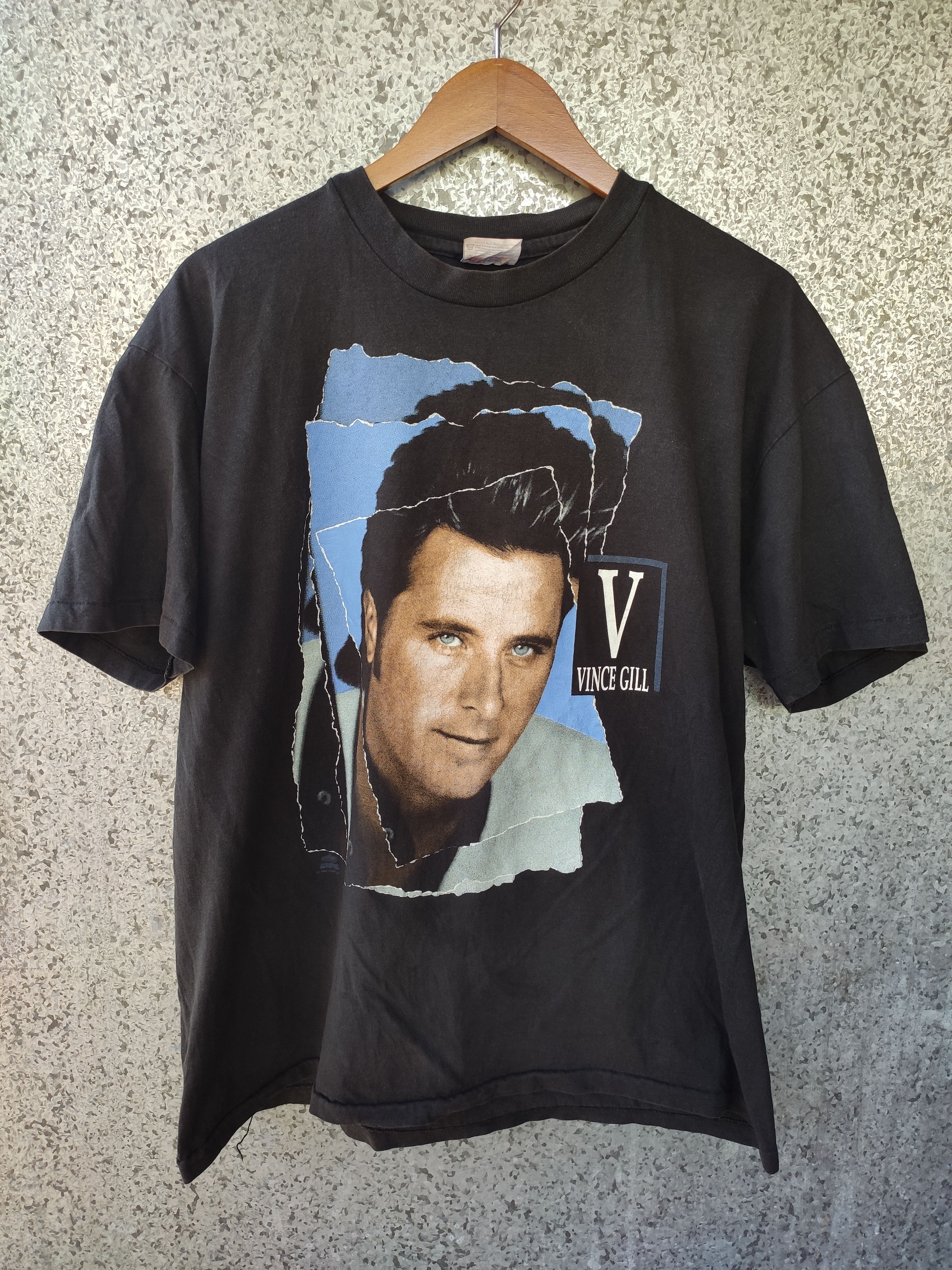 Band Tees Vintage 90s Vintage Vince Gill t shirt Size US L / EU 52-54 / 3 - 1 Thumbnail