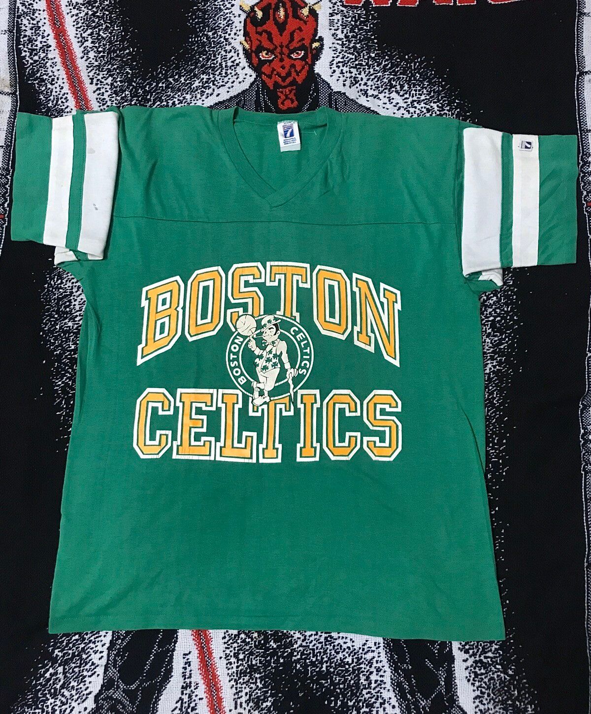Vintage Vintage 80’s || Boston Celtic || NBA VNeck T-Shirt by Logo 7 Size US L / EU 52-54 / 3 - 1 Preview