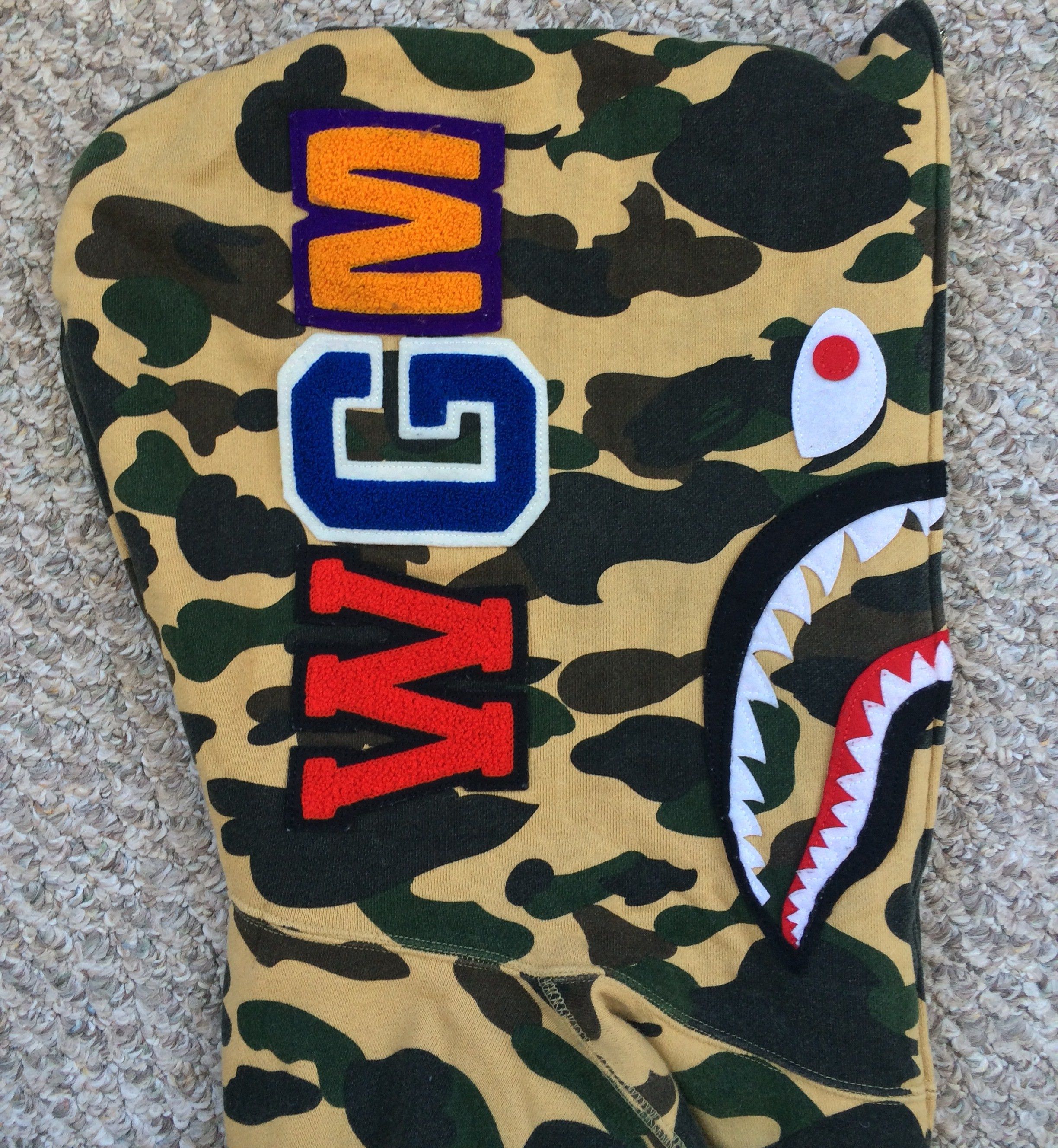 Bape F/W 2006 Bape 1st Camo Shark Hoodie Size US XL / EU 56 / 4 - 4 Thumbnail