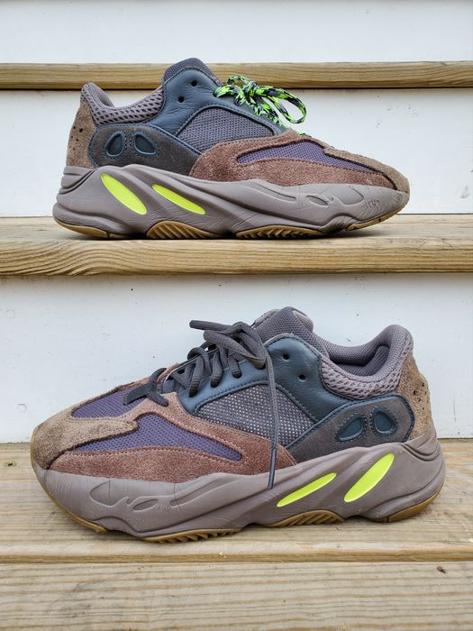 Yeezy 700 cheap mauve grailed