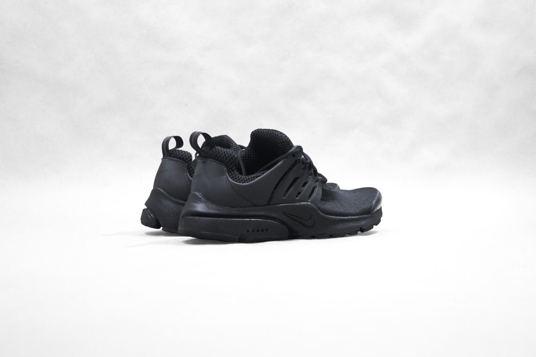 Air presto essential hot sale triple black