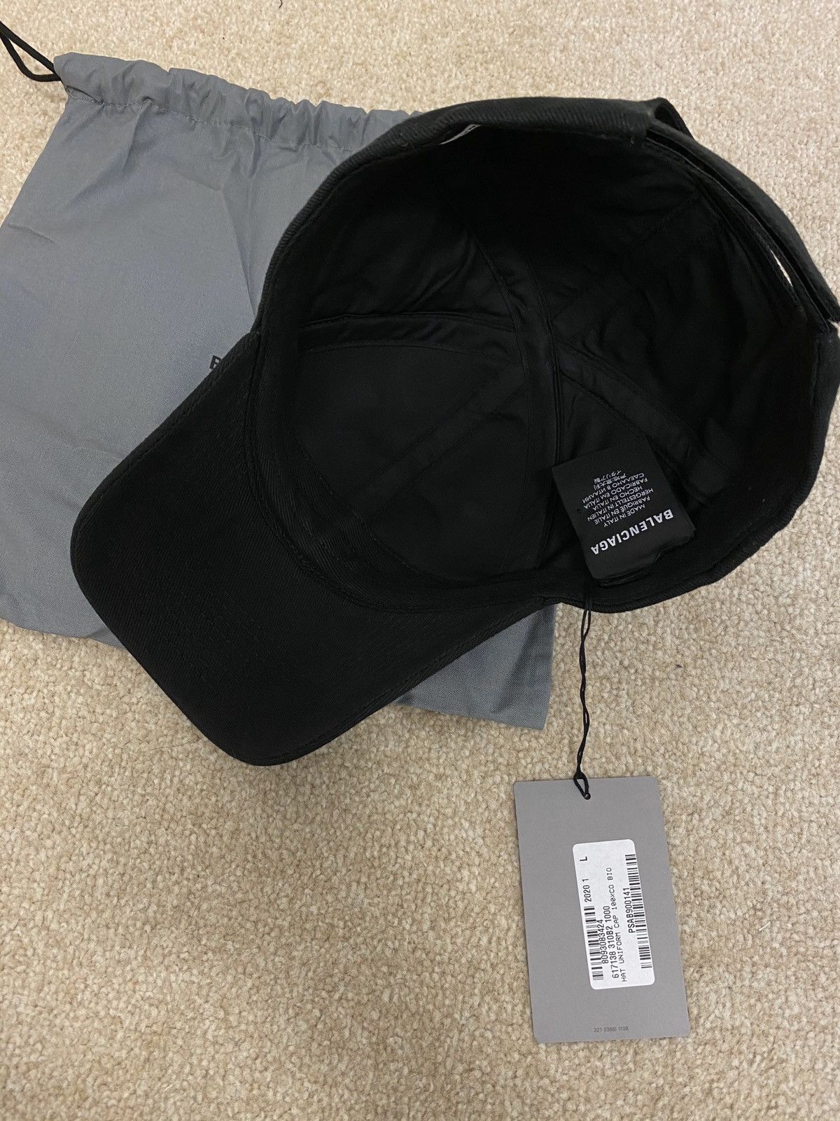 Balenciaga cap tag clearance