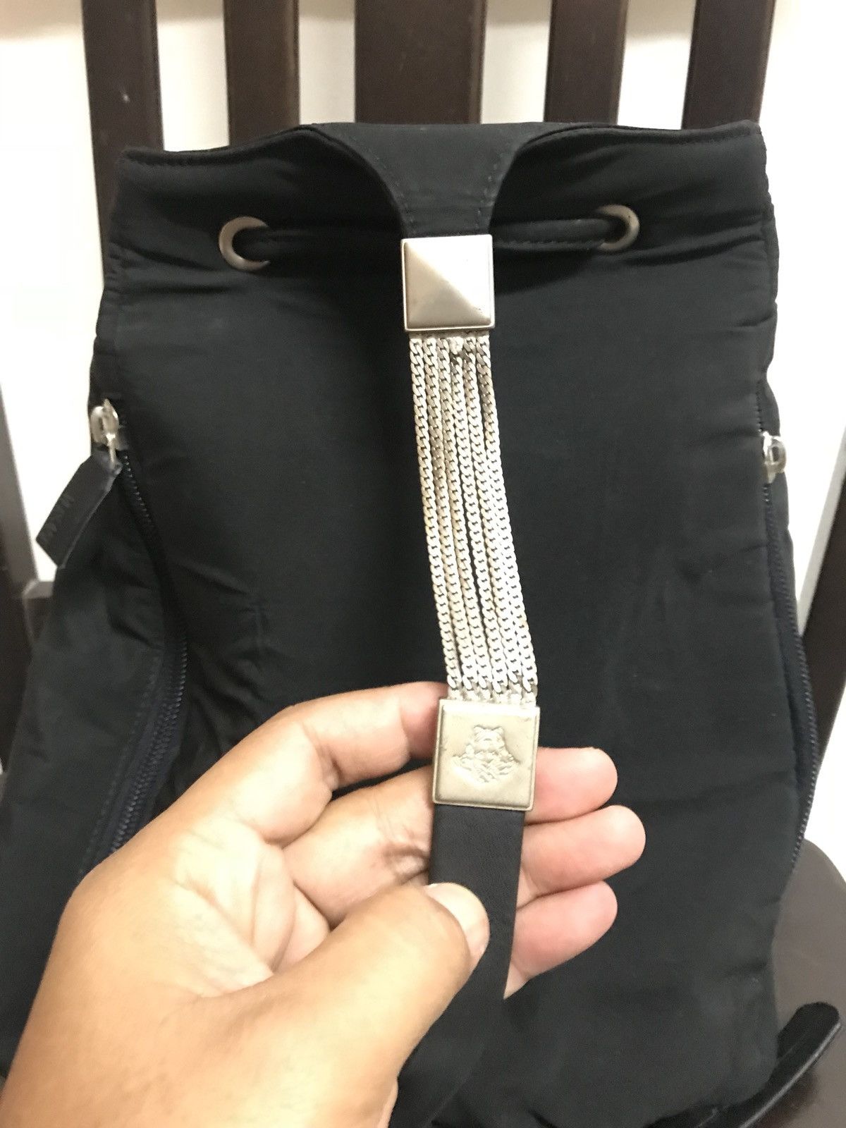 Versace VINTAGE GIANNI VERSACE CROSS BODY BUCKET BAG Size 30 - 4 Thumbnail