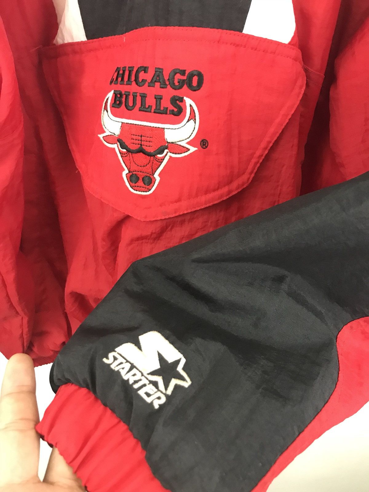 NBA × Starter × Vintage Starter NBA Chicago Bulls Jacket Waterproof Size US M / EU 48-50 / 2 - 3 Thumbnail