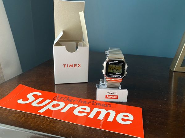 Supreme - Supreme®/Timex® Digital Watch シルバーの+imagensport.com.br