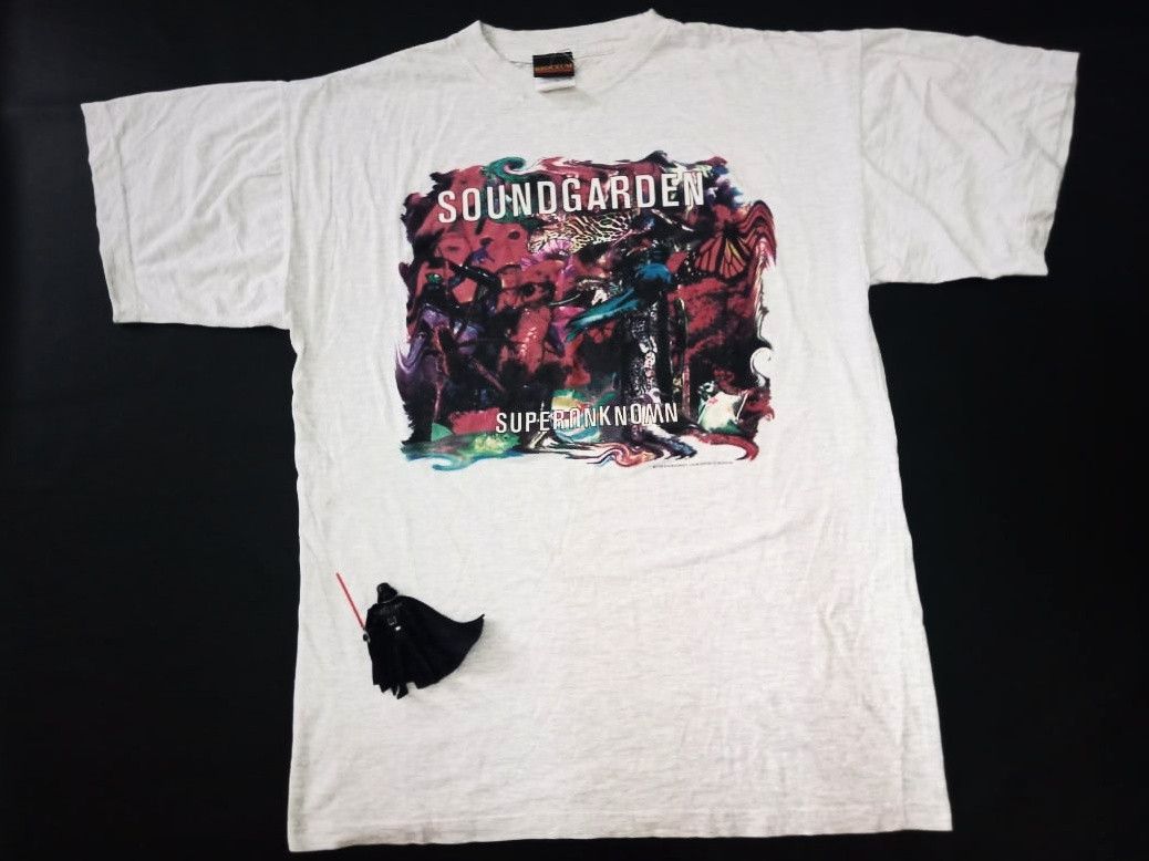 Band Tees Vintage Tees Soundgarden Superunknown 90's Size US XL / EU 56 / 4 - 5 Thumbnail