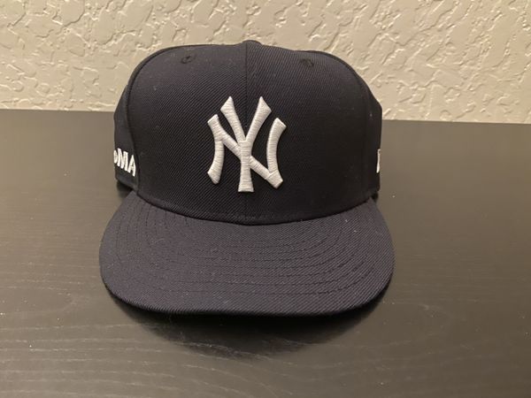 New Era New York Yankees MOMA Fitted Hat 7 3/8 | Grailed