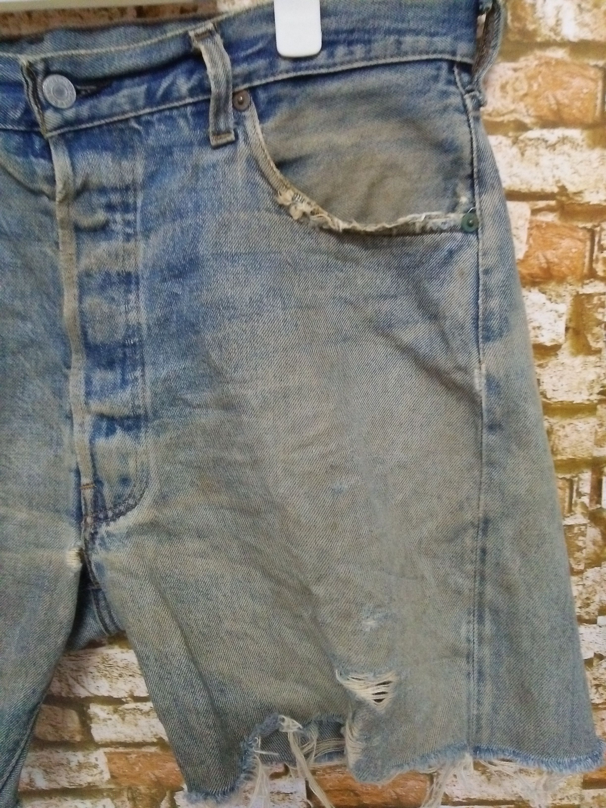 Levi's 80s LEVIS 501 DENIM SELVEDGE MADE USA BUTTON #524 (A904) Size US 35 - 2 Thumbnail