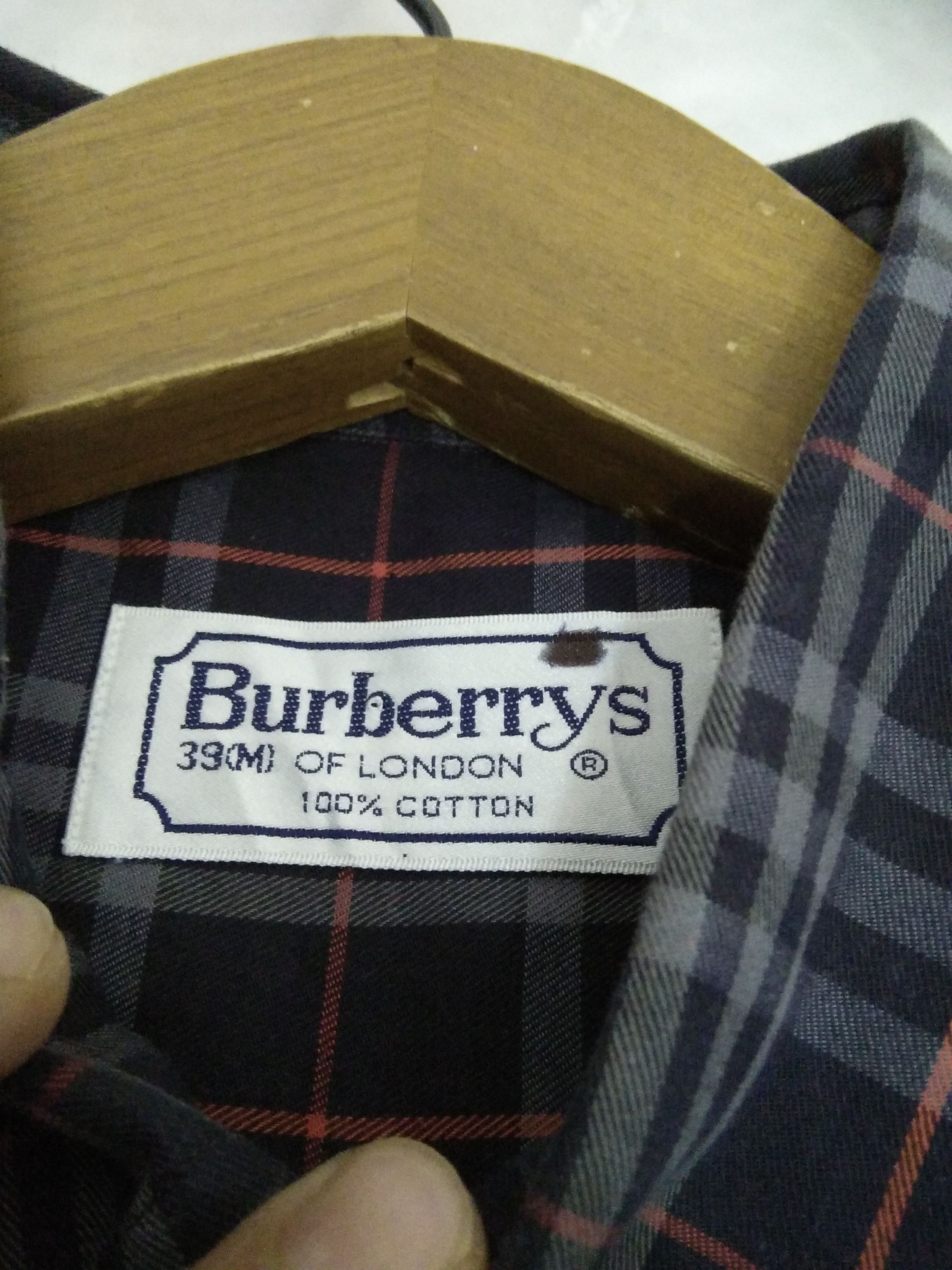 Burberry BURBERRY SHIRT NOVA CHECK BUTTON (A288) Size US M / EU 48-50 / 2 - 4 Thumbnail