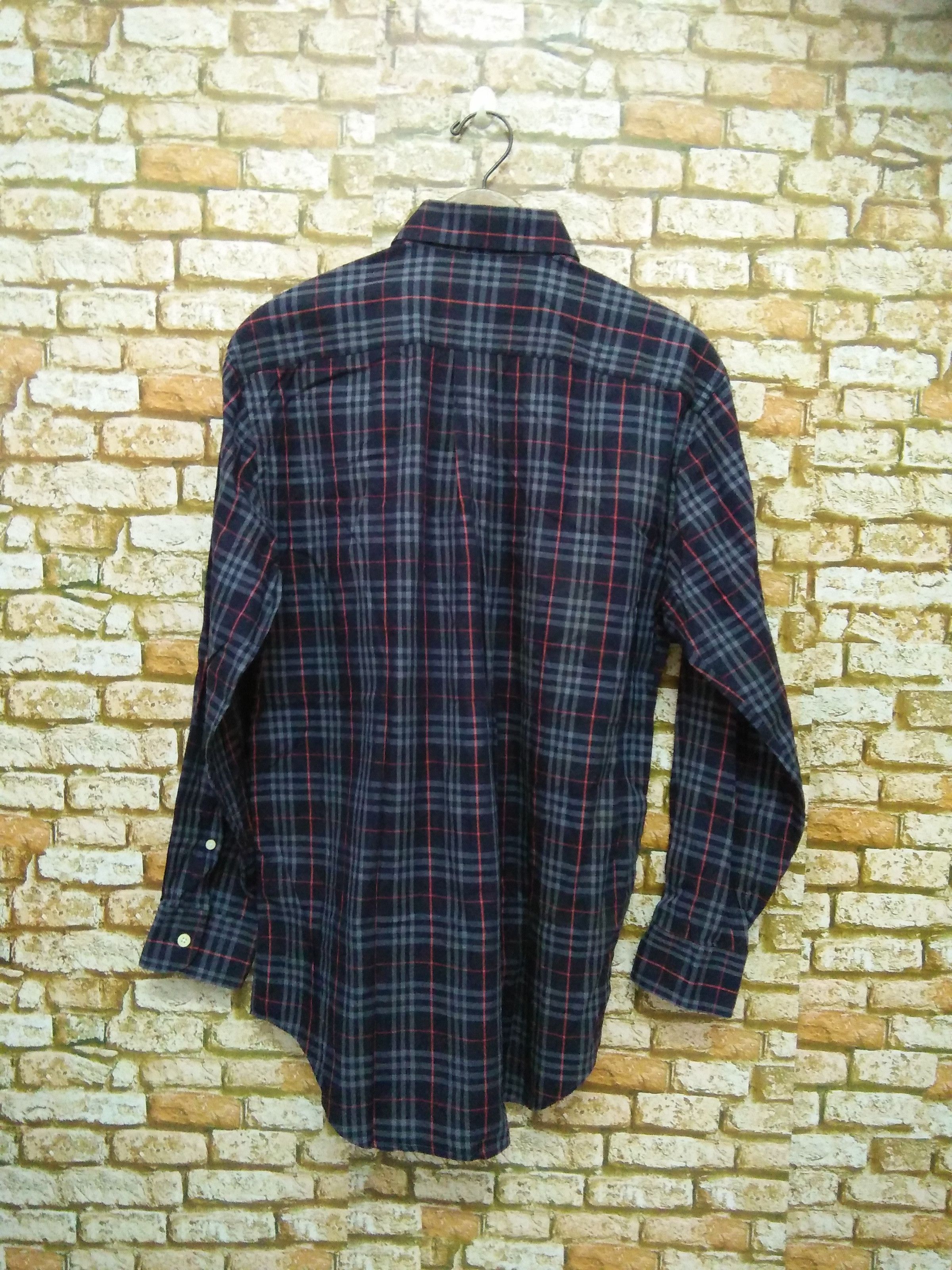 Burberry BURBERRY SHIRT NOVA CHECK BUTTON (A288) Size US M / EU 48-50 / 2 - 2 Thumbnail