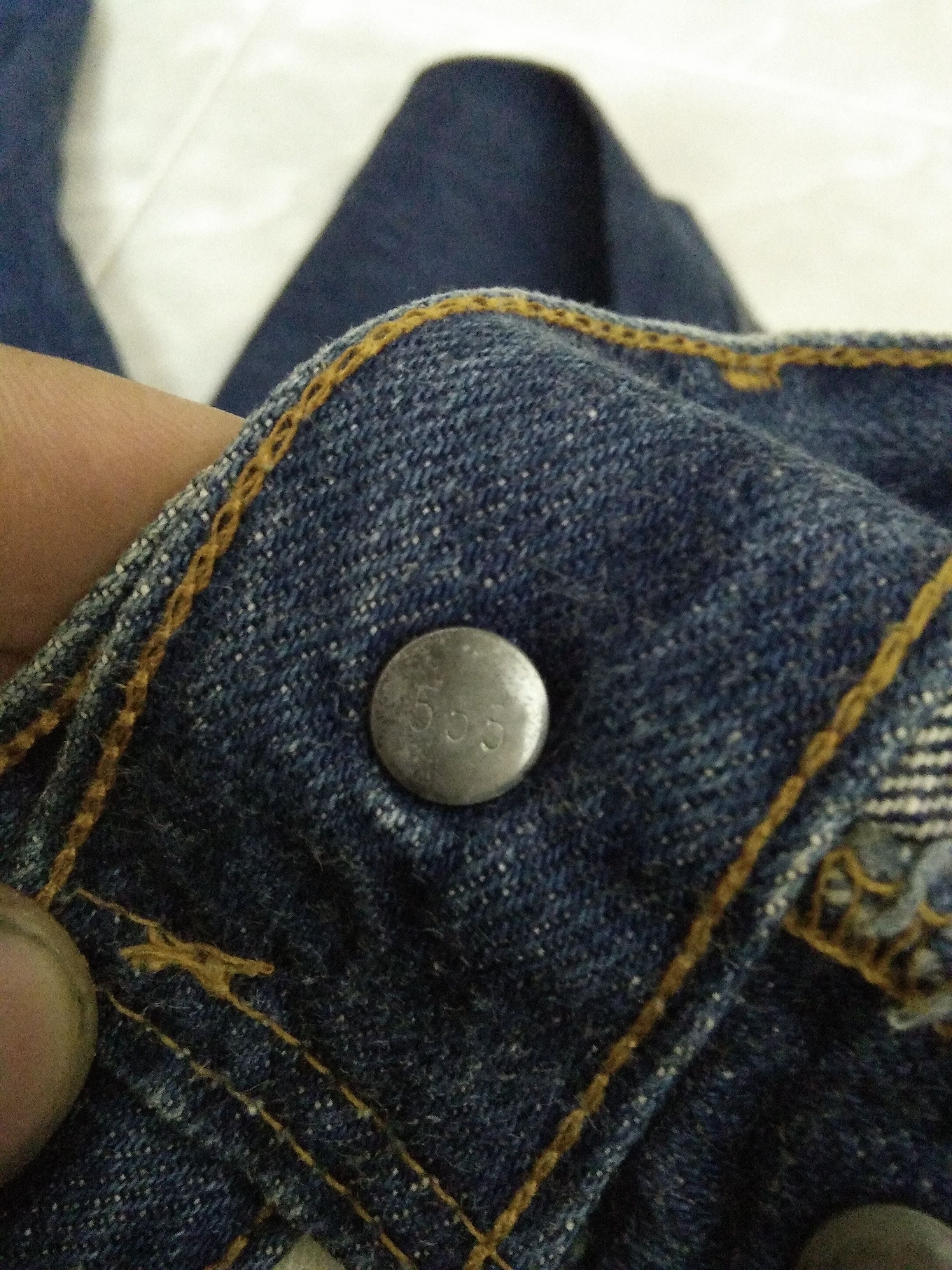 Levi's 90s LEVIS 501 BIG E SELVEDGE DENIM USA BUTTON #555 (A710) Size US 31 - 9 Thumbnail