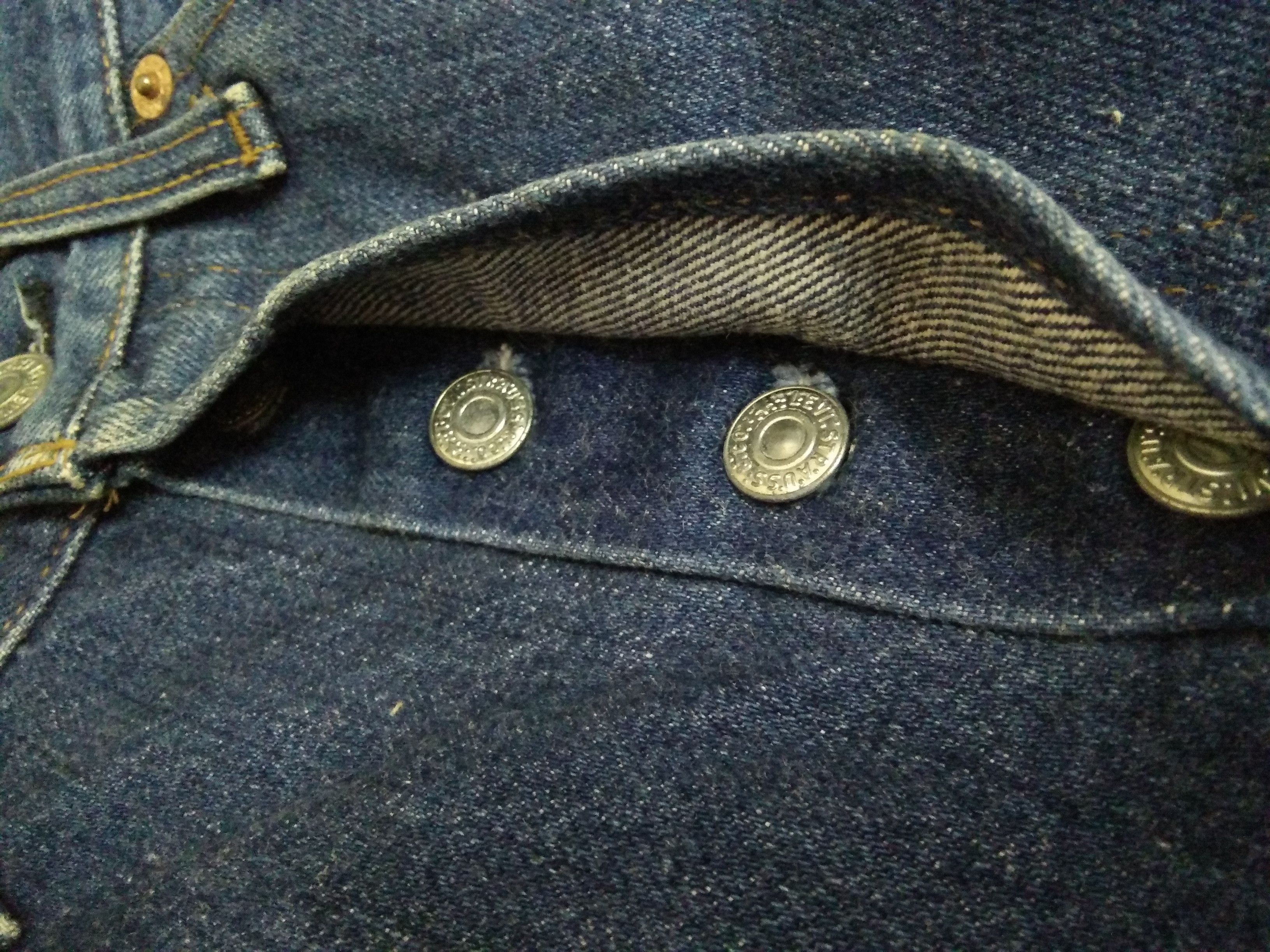 Levi's 90s LEVIS 501 BIG E SELVEDGE DENIM USA BUTTON #555 (A710) Size US 31 - 7 Thumbnail