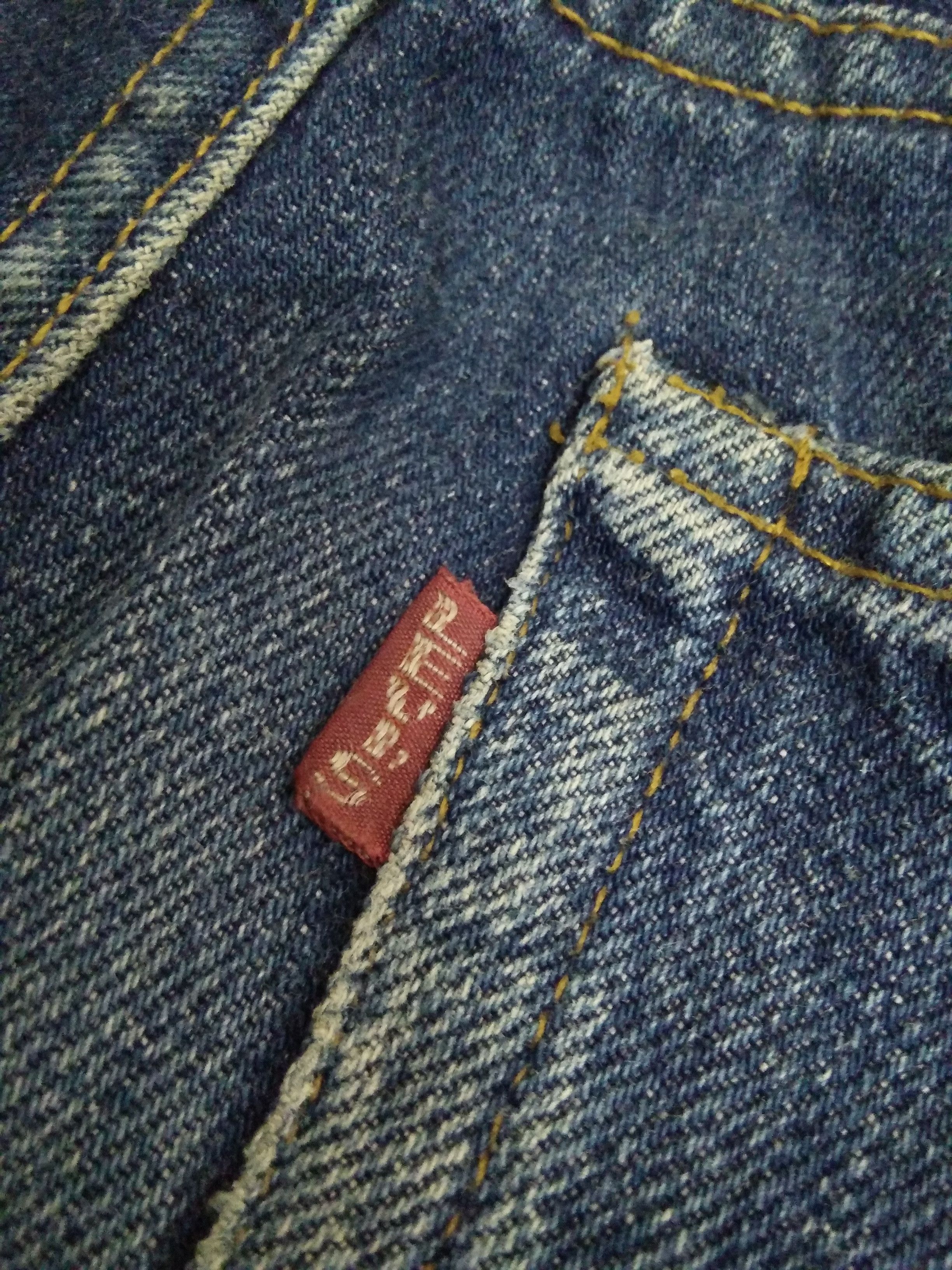 Levi's 90s LEVIS 501 BIG E SELVEDGE DENIM USA BUTTON #555 (A710) Size US 31 - 5 Thumbnail