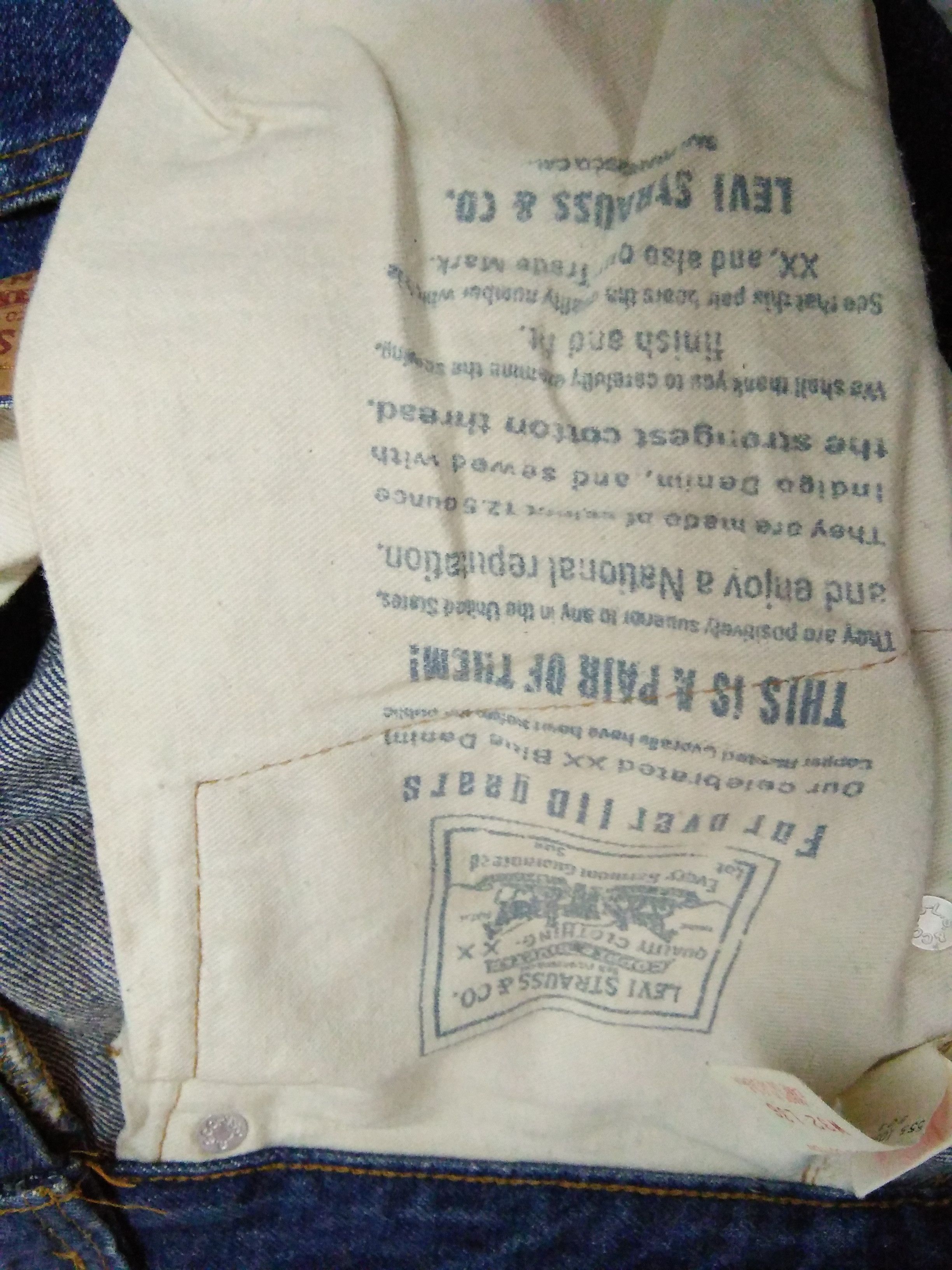 Levi's 90s LEVIS 501 BIG E SELVEDGE DENIM USA BUTTON #555 (A710) Size US 31 - 10 Thumbnail