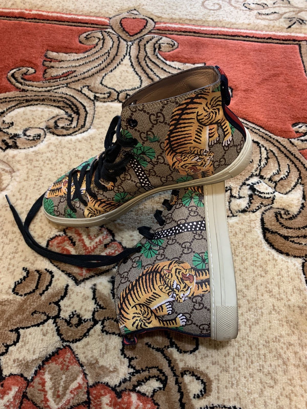 Gucci sneaker donald duck