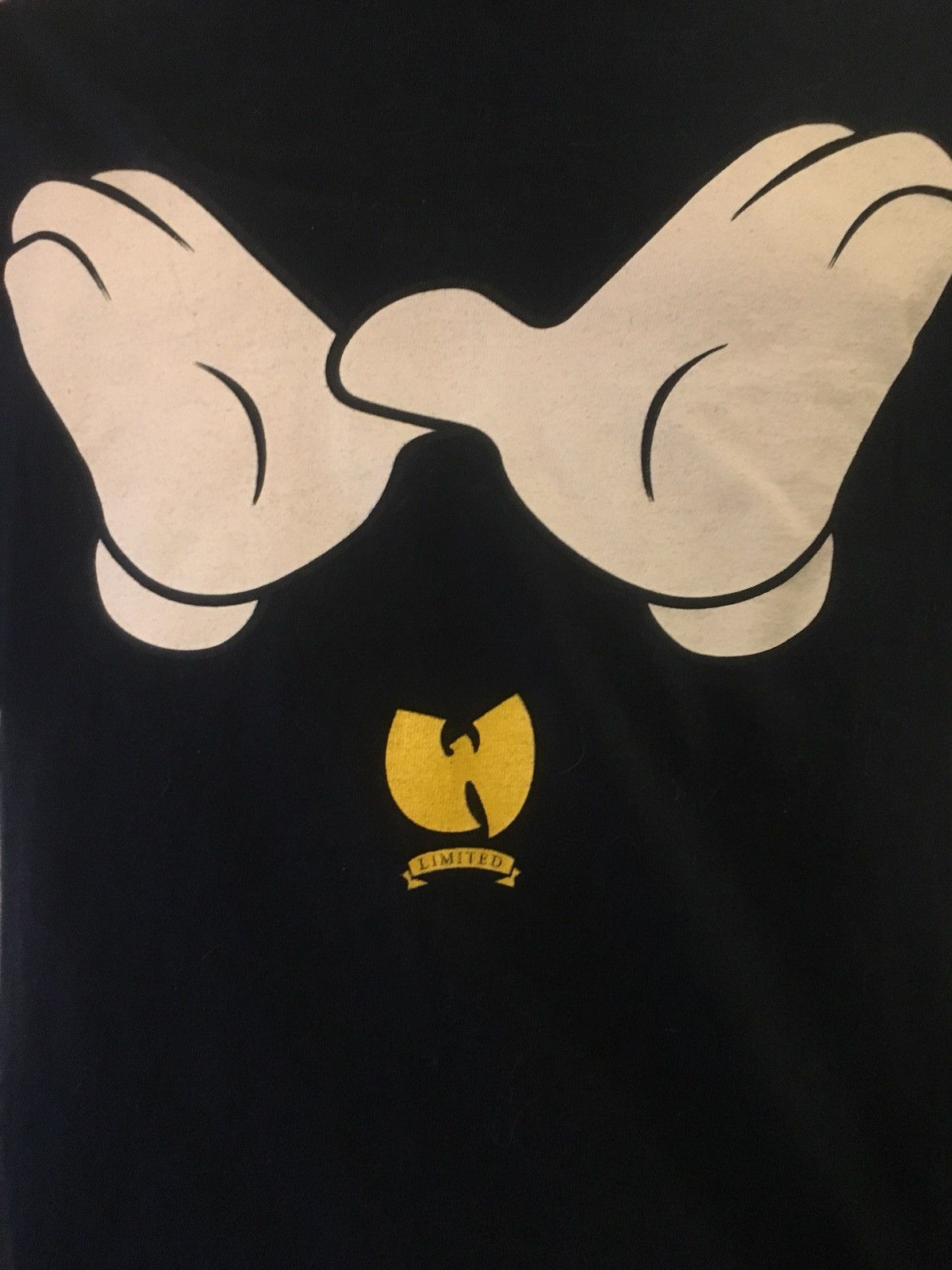 Disney × Rap Tees × Wu-Tang Clan Wu Tang Clan Mickey Mouse Hands T 