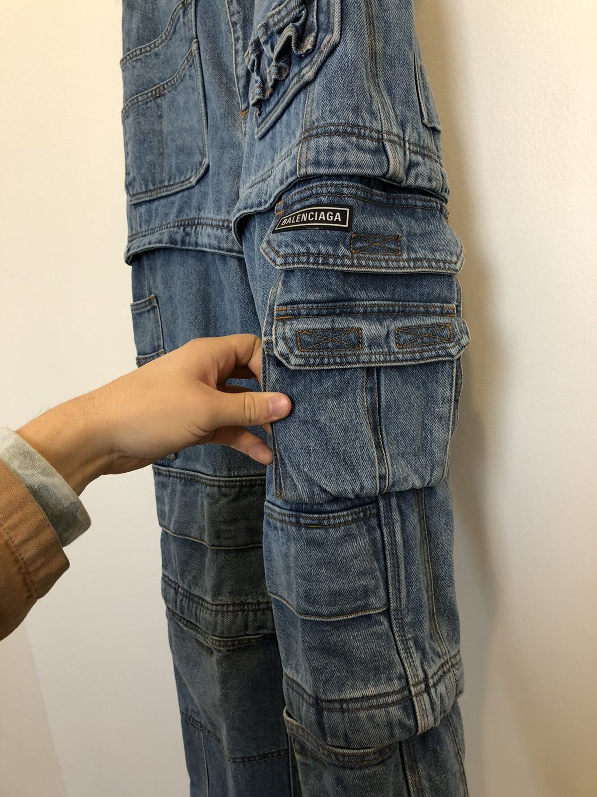 Balenciaga Balenciaga Multi pocket zip cargo jeans iconic Size US 32 / EU 48 - 5 Thumbnail