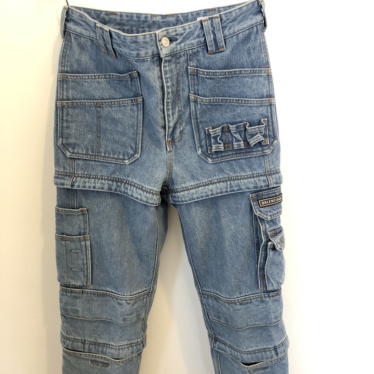 Balenciaga Balenciaga Multi pocket zip cargo jeans iconic Size US 32 / EU 48 - 3 Thumbnail