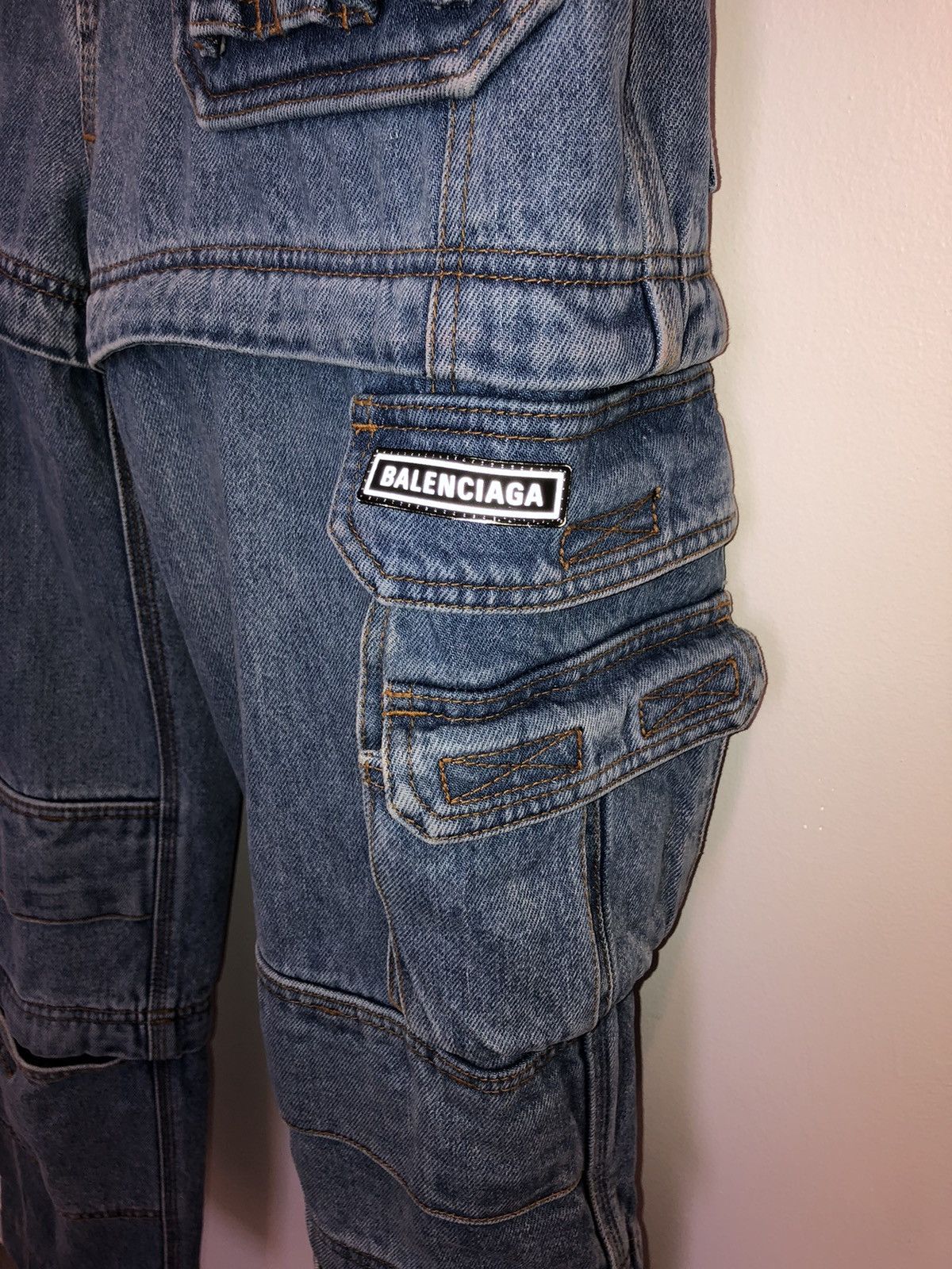 Balenciaga Balenciaga Multi pocket zip cargo jeans iconic Size US 32 / EU 48 - 4 Thumbnail