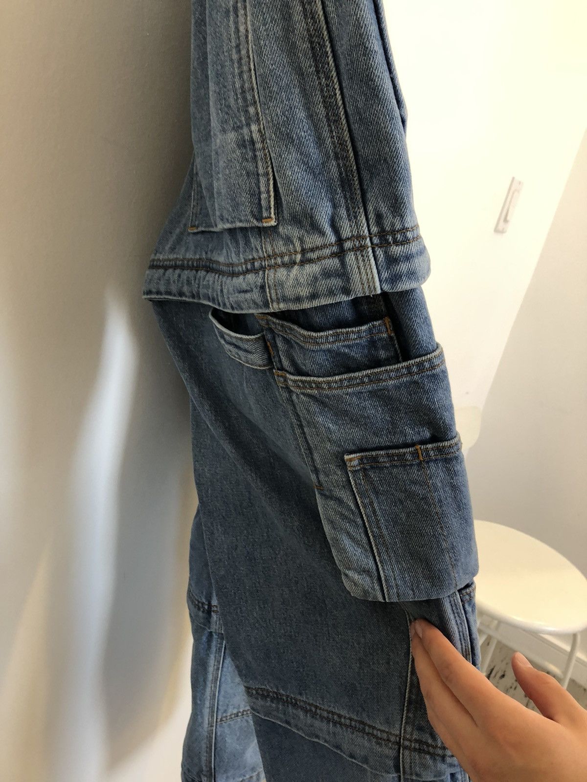 Balenciaga Balenciaga Multi pocket zip cargo jeans iconic Size US 32 / EU 48 - 11 Thumbnail