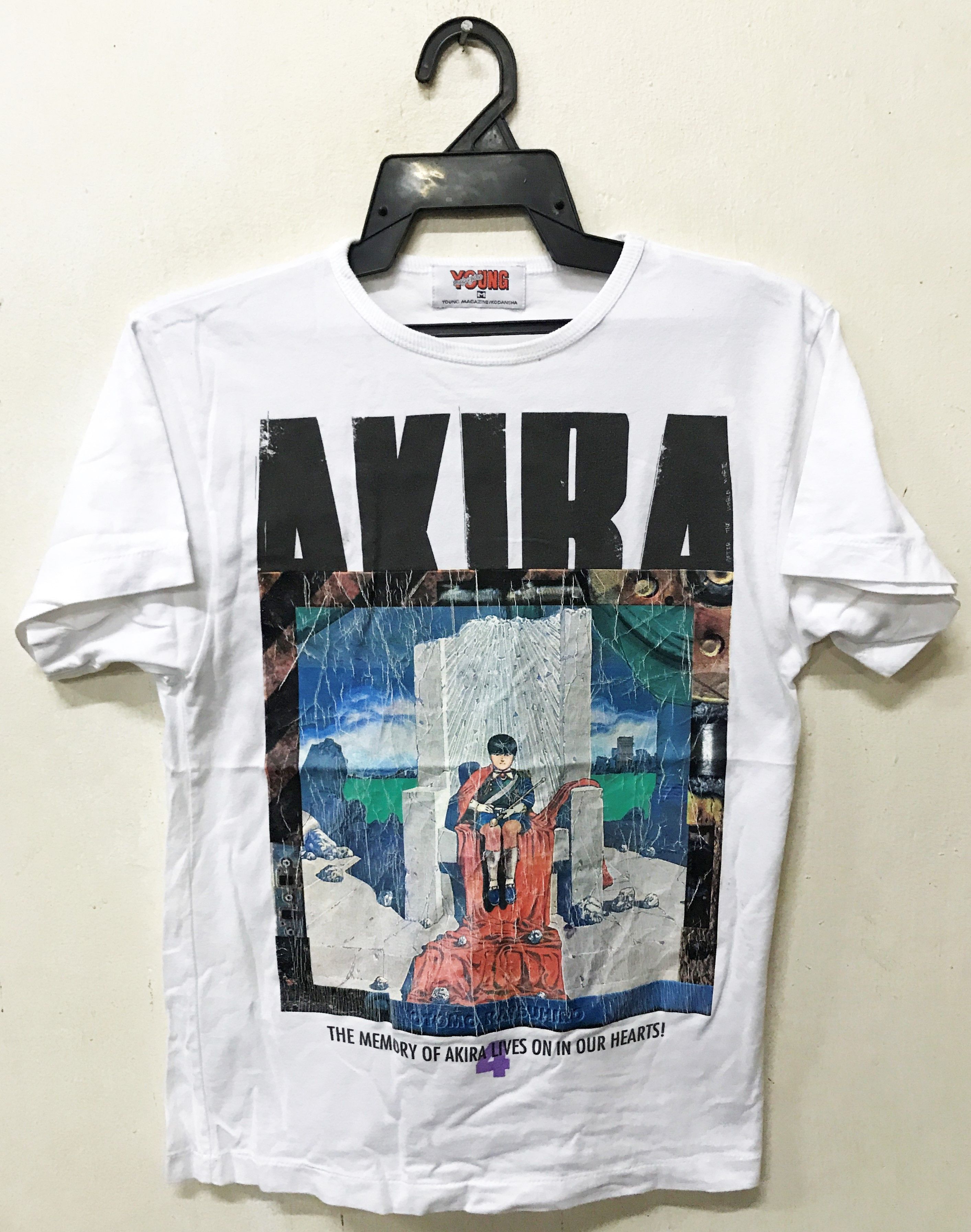 Travis Scott VINTAGE AKIRA YOUNG MAGAZINE JAPAN ANIME MANGA T 