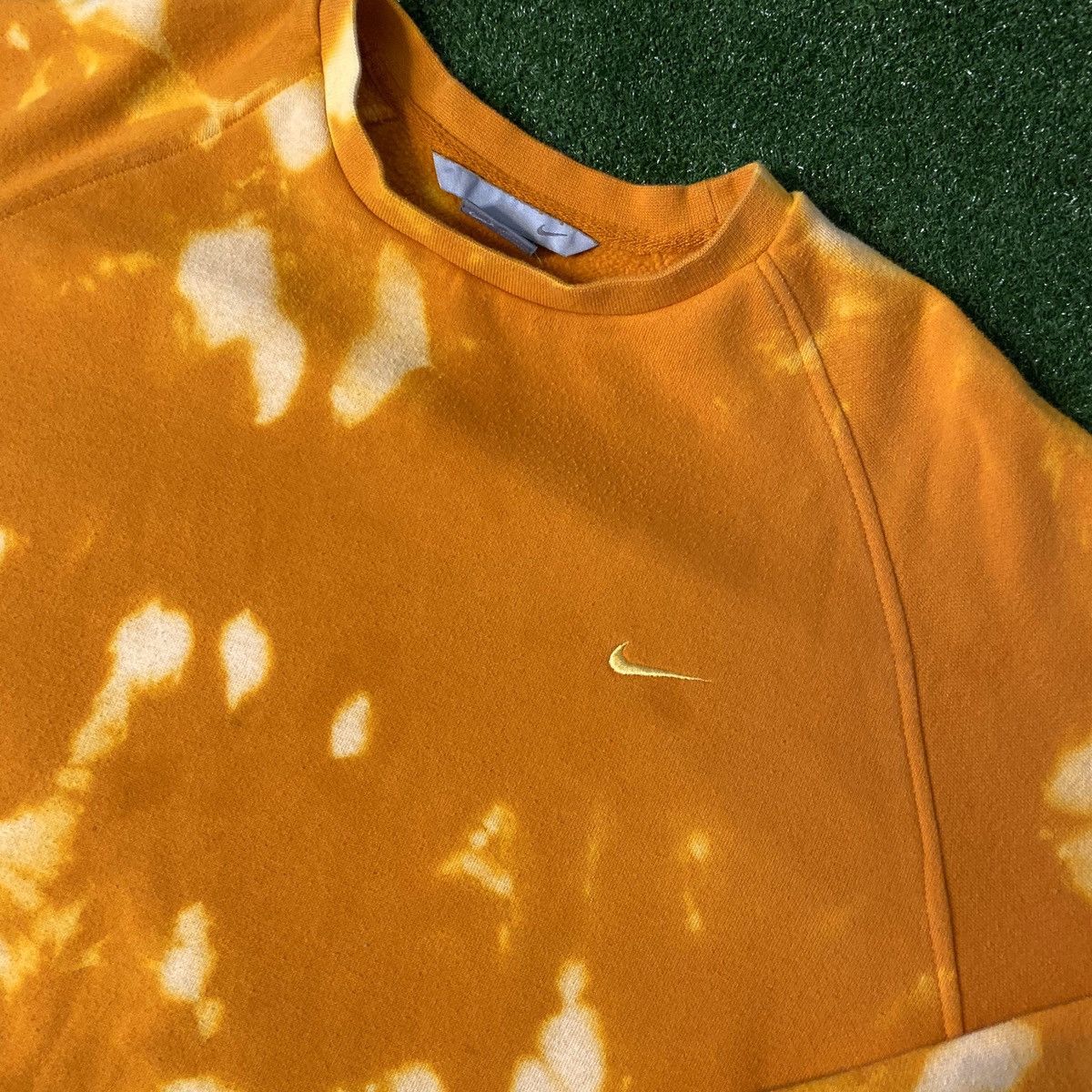 Nike VINTAGE NIKE CUSTOM BLEACH ACID TYE DYE Y2K XL GREY TAG USA Size US XL / EU 56 / 4 - 2 Thumbnail