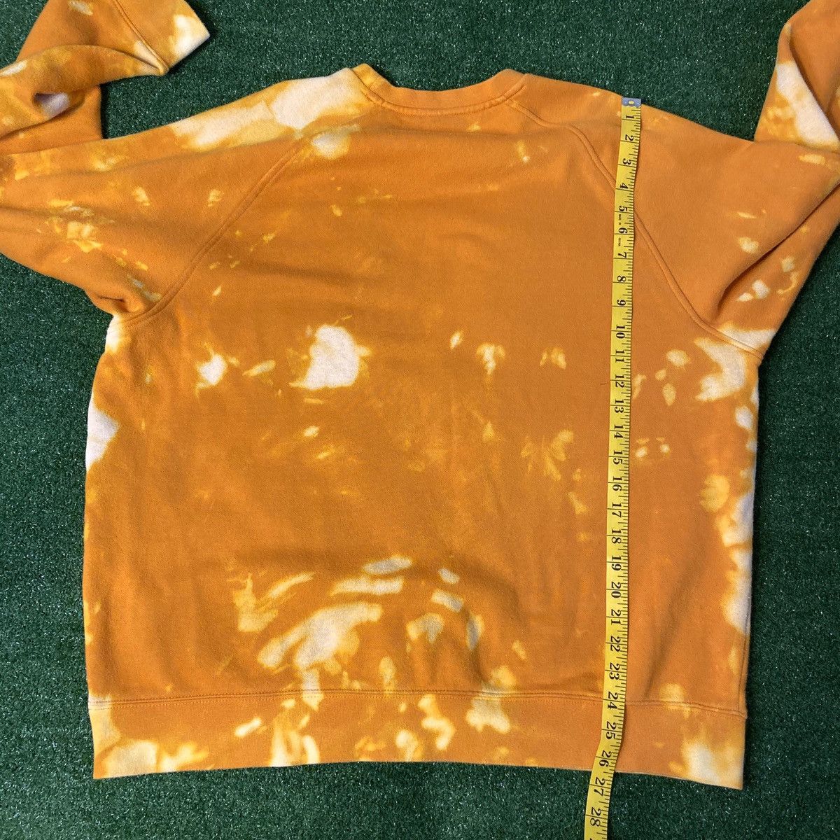 Nike VINTAGE NIKE CUSTOM BLEACH ACID TYE DYE Y2K XL GREY TAG USA Size US XL / EU 56 / 4 - 5 Thumbnail