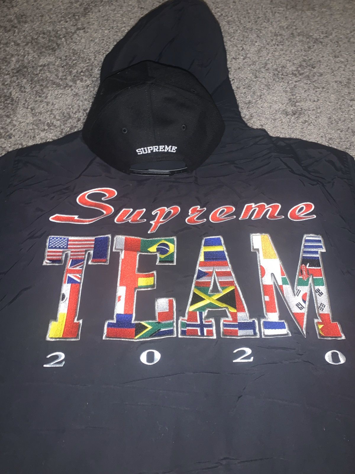 Supreme supreme team store puffy jacket black