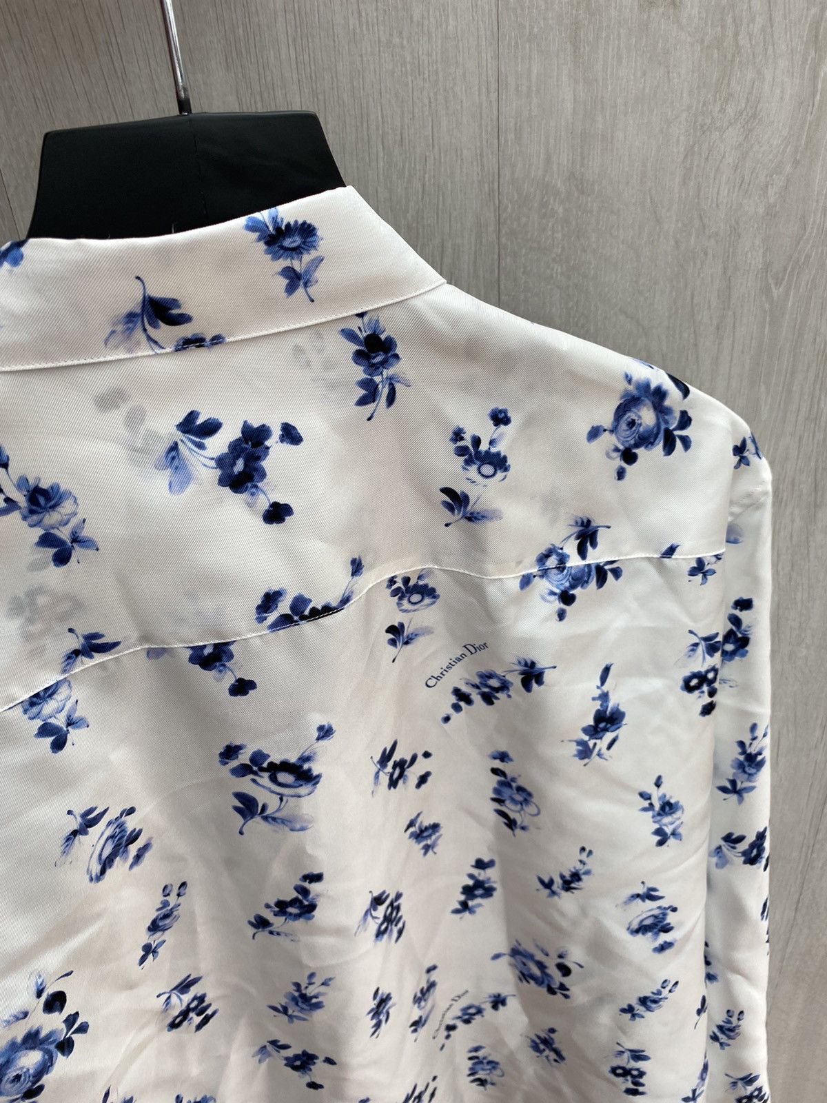 Dior × Kaws Dior x Kaws White Floral Embroidered Bee Silk