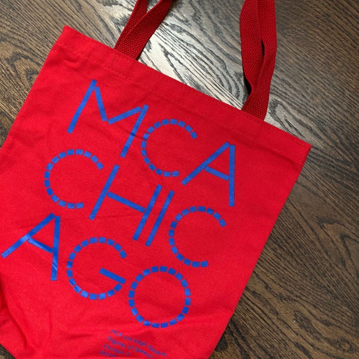 Virgil Abloh Virgil Abloh x MCA Chicago Hyperbole Quote Tote Bag in Red Size ONE SIZE - 2 Preview