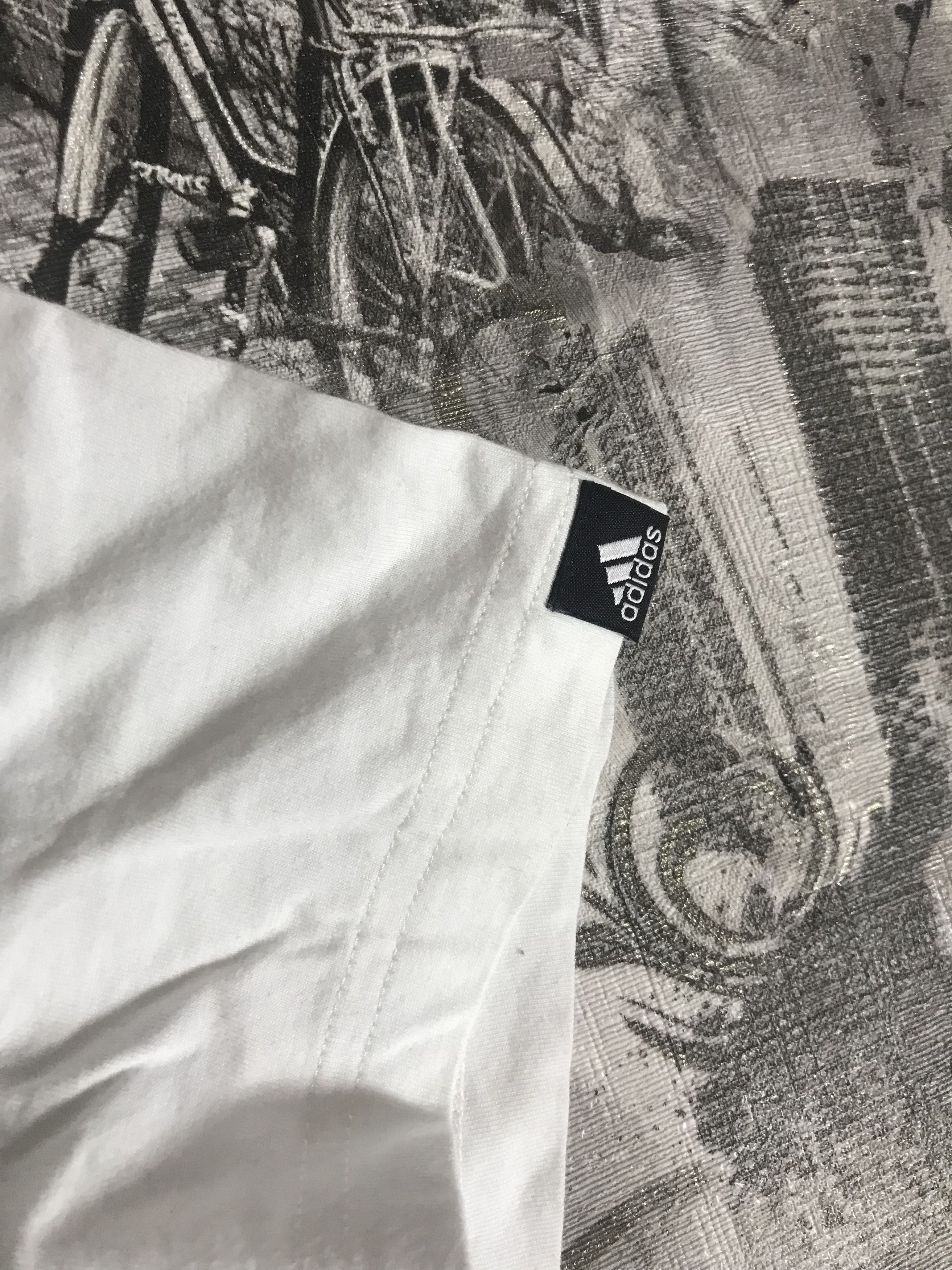 Adidas 2017 Adidas Tee Size US S / EU 44-46 / 1 - 5 Thumbnail