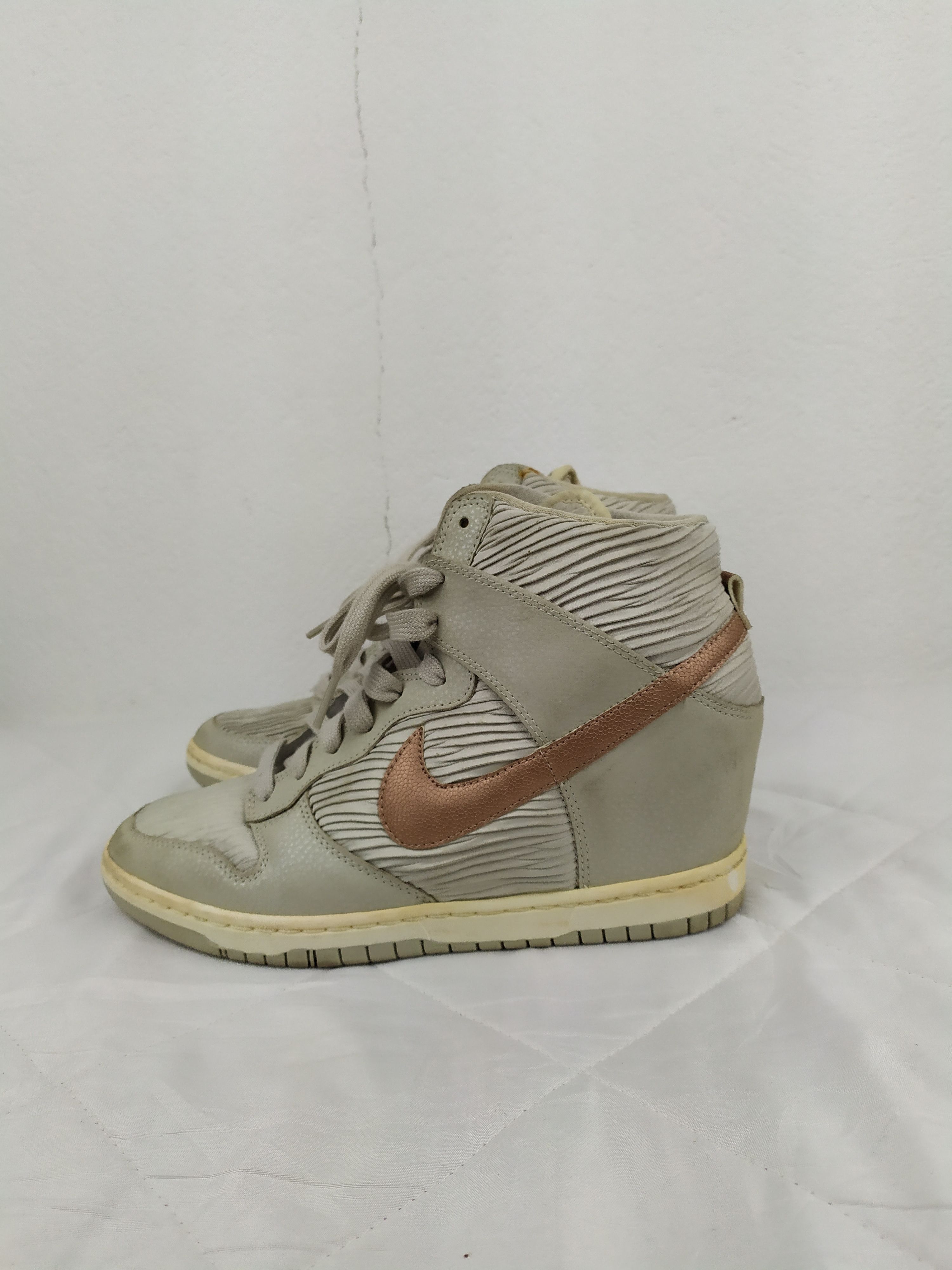 Nike dunk sky hi best sale rose gold