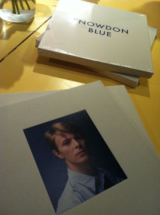 Acne Studios David Bowie cover ACNE STUDIOS LORD SNOWDON 'BLUE' limited edition numbered book Size ONE SIZE - 2 Preview