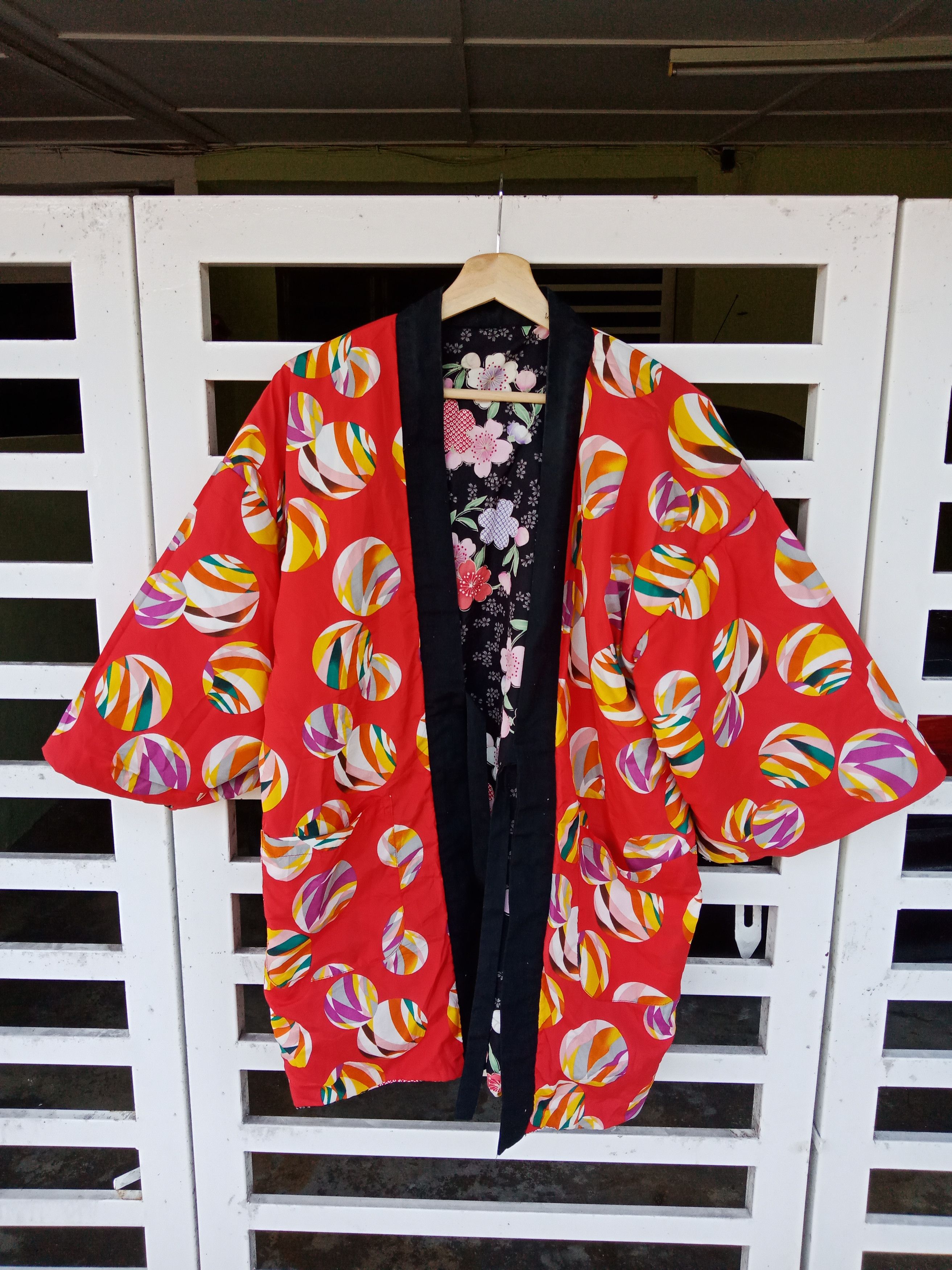 Japanese Brand Reversible Abstract Designs & Flowers Quilted Kimono Size US M / EU 48-50 / 2 - 2 Thumbnail