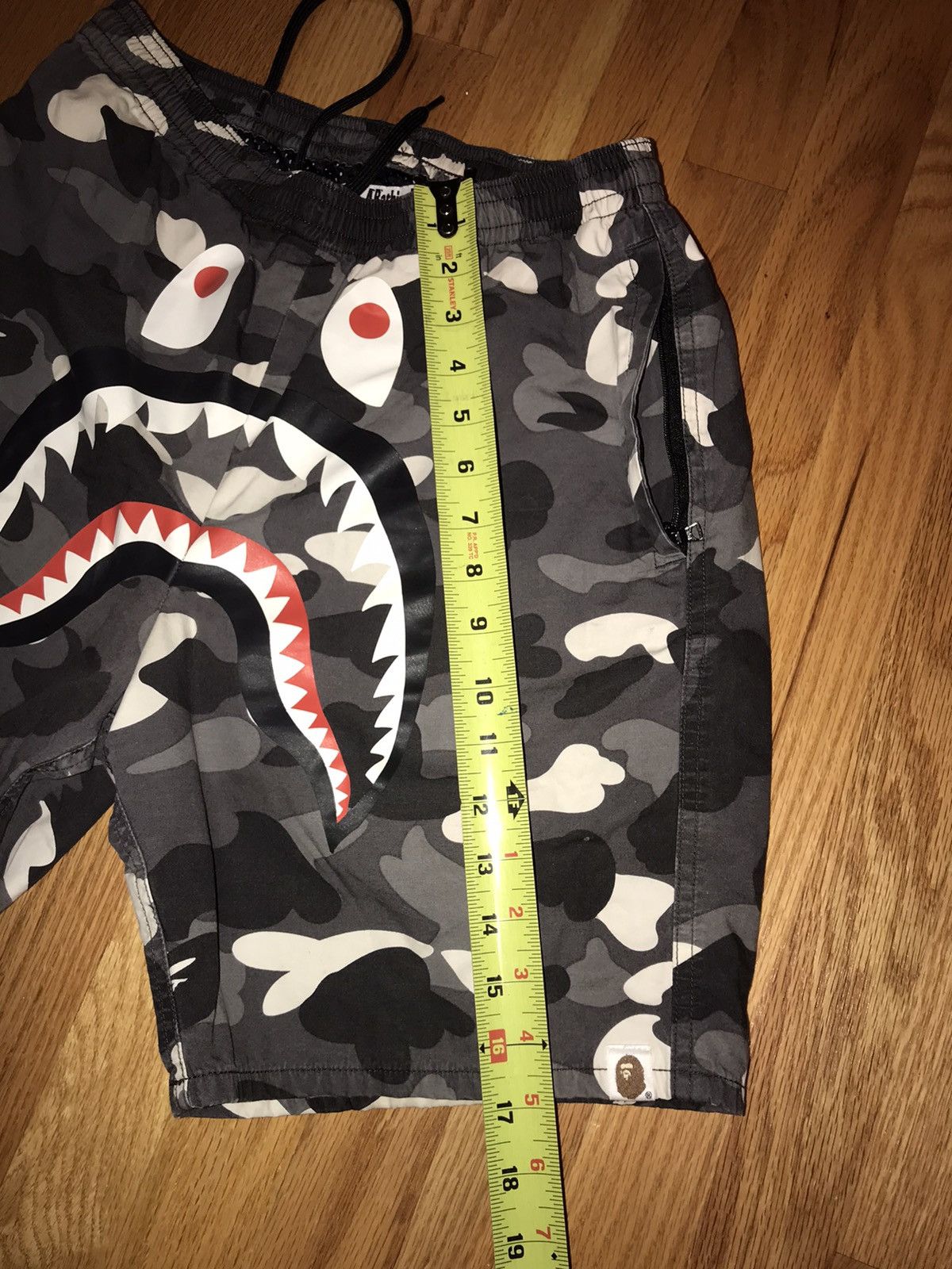 Bape Bape GLOW IN DARK Camo Shorts PONR Medium Size US 32 / EU 48 - 7 Thumbnail