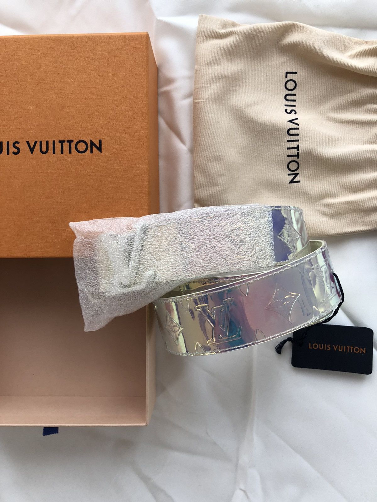 louis vuitton hologram belt